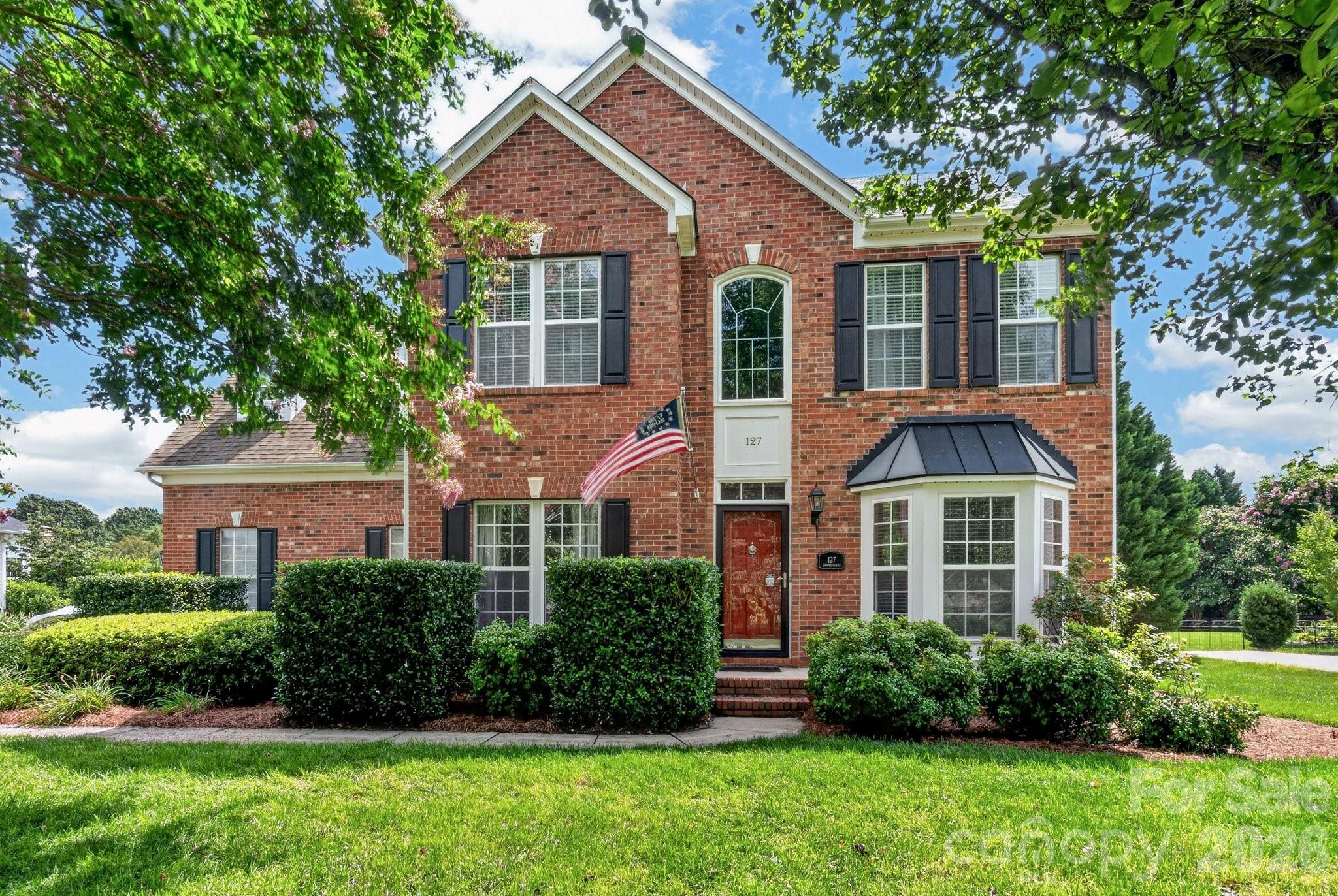127 Corona Circle Property Photo 1