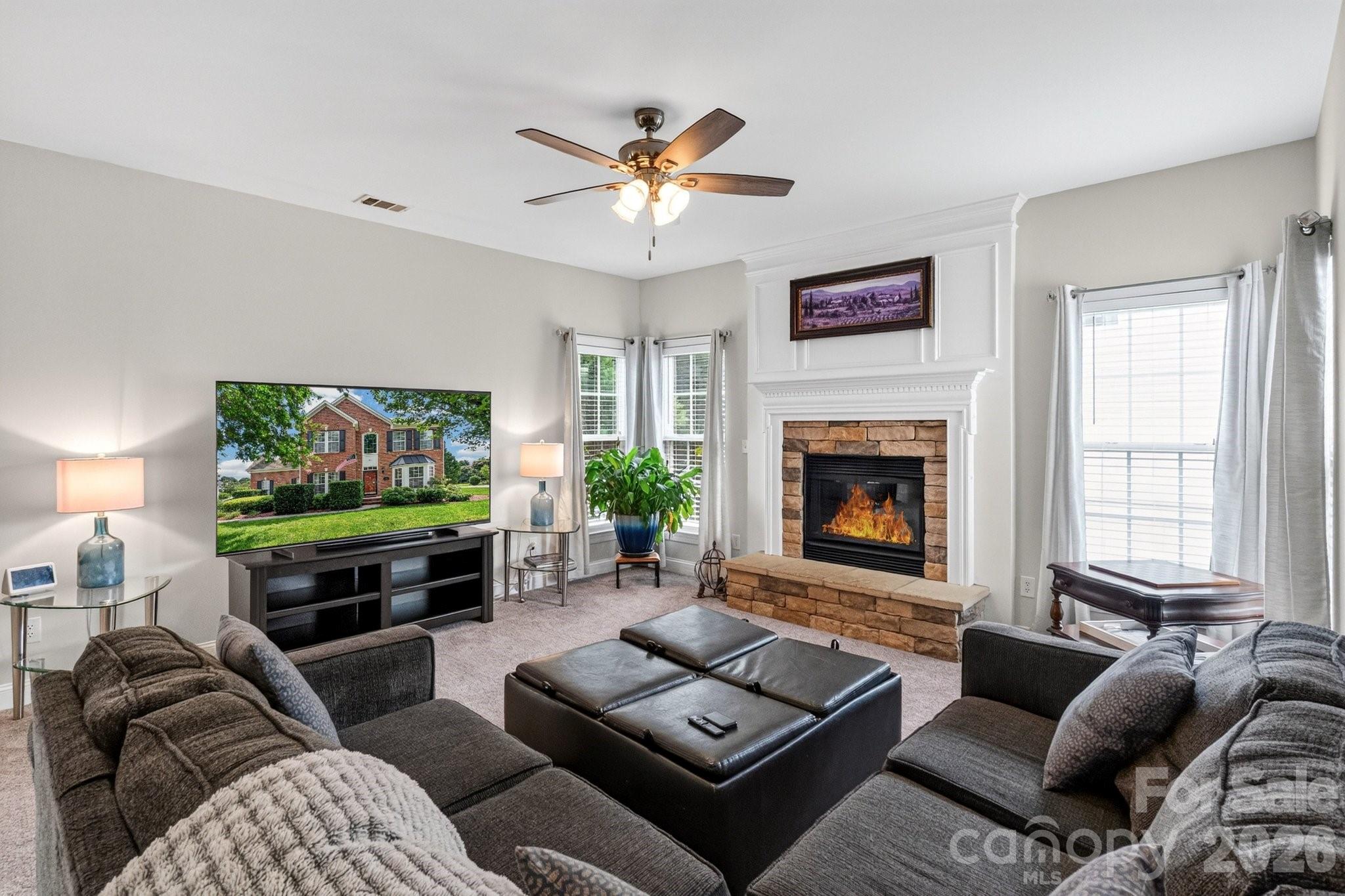 127 Corona Circle Property Photo 8