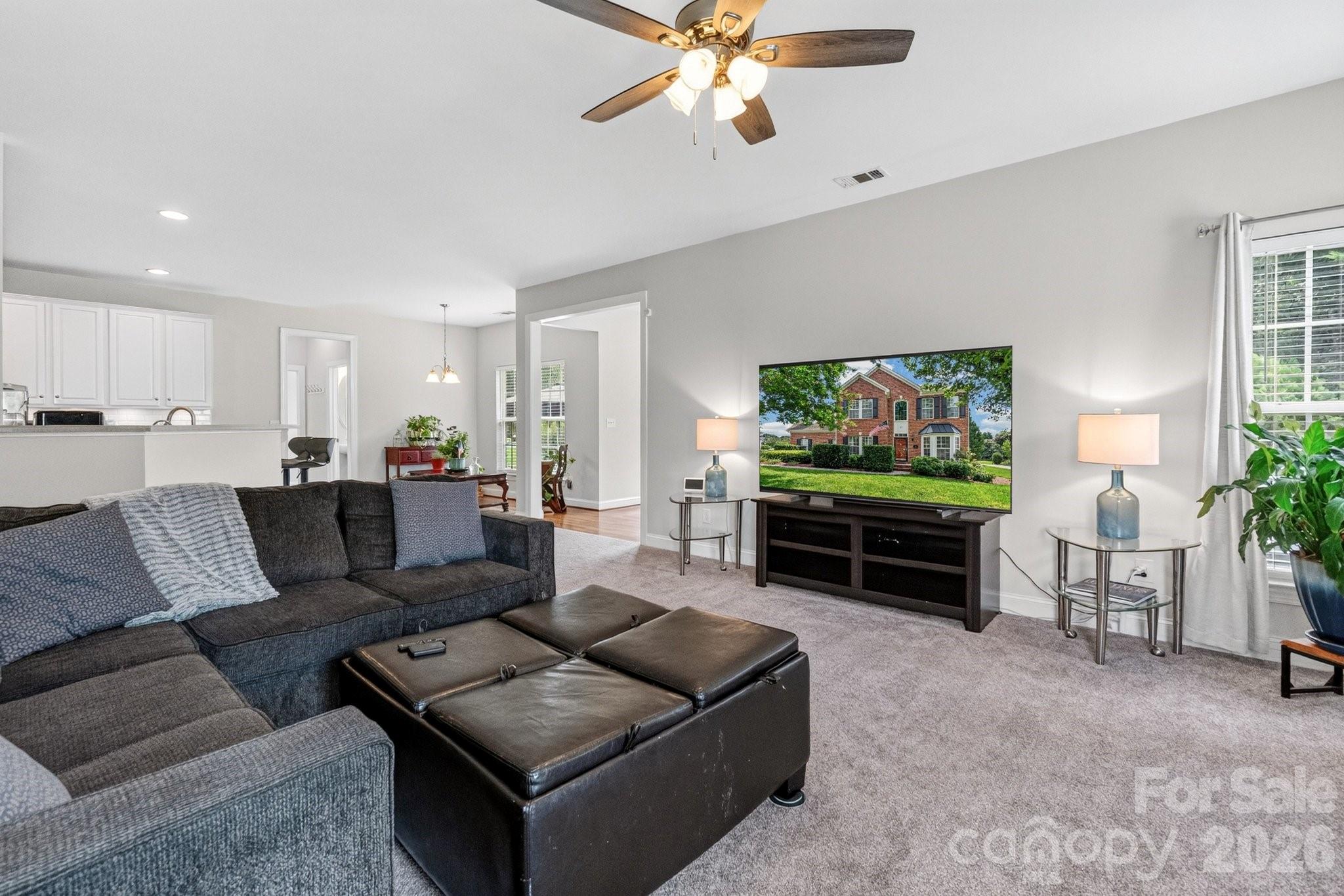 127 Corona Circle Property Photo 10