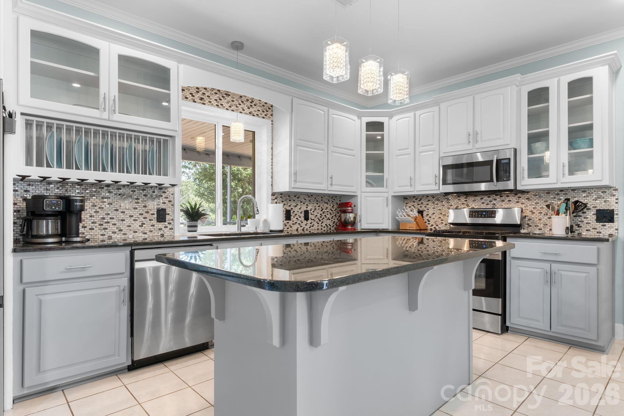 1360 Sweet Briar Lane Property Photo 7