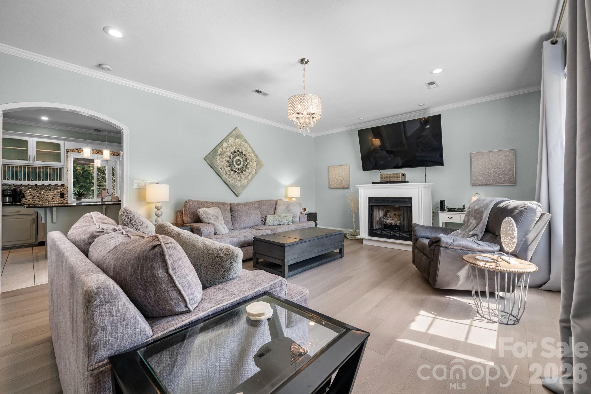 1360 Sweet Briar Lane Property Photo 11
