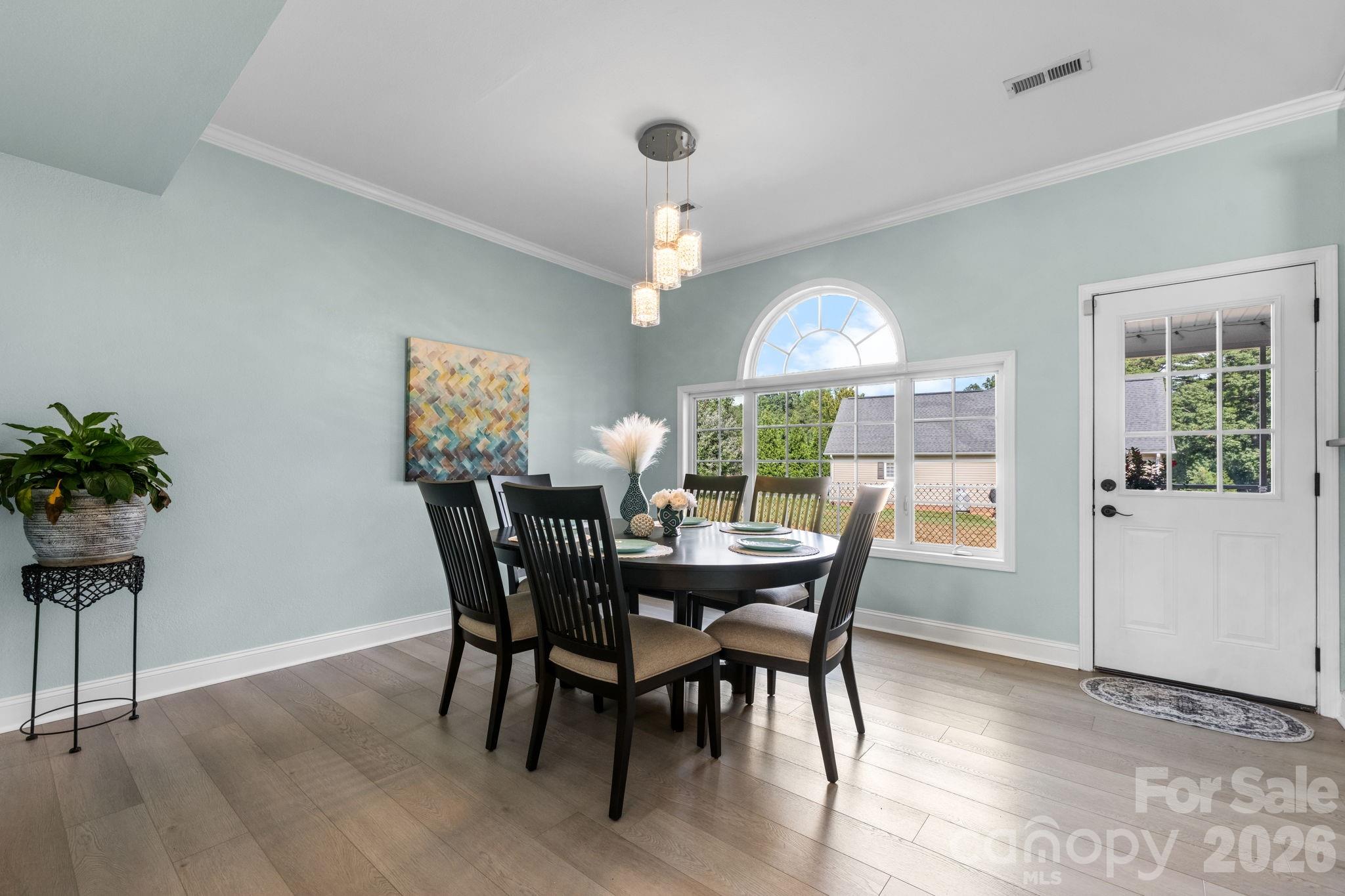 1360 Sweet Briar Lane Property Photo 14