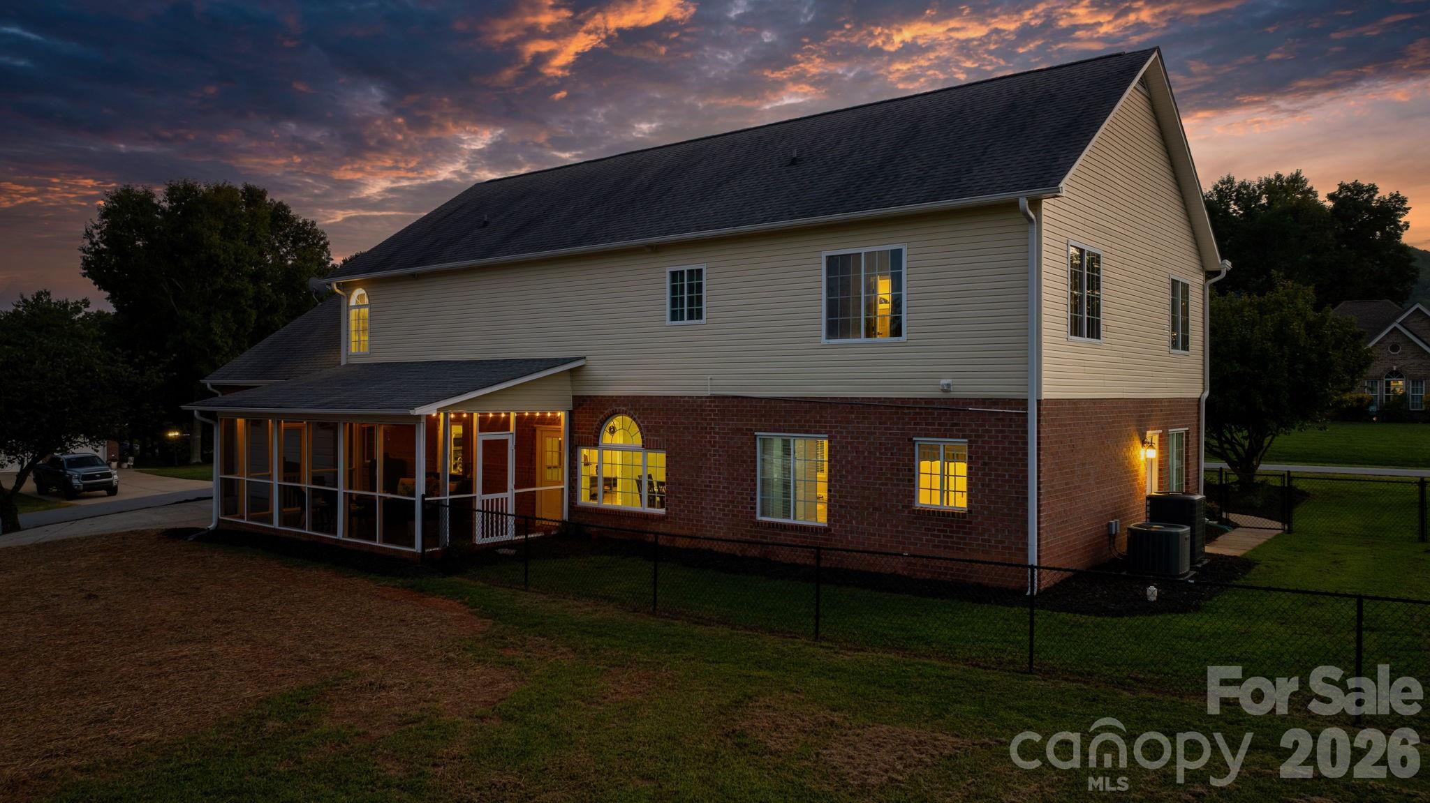 1360 Sweet Briar Lane Property Photo 43