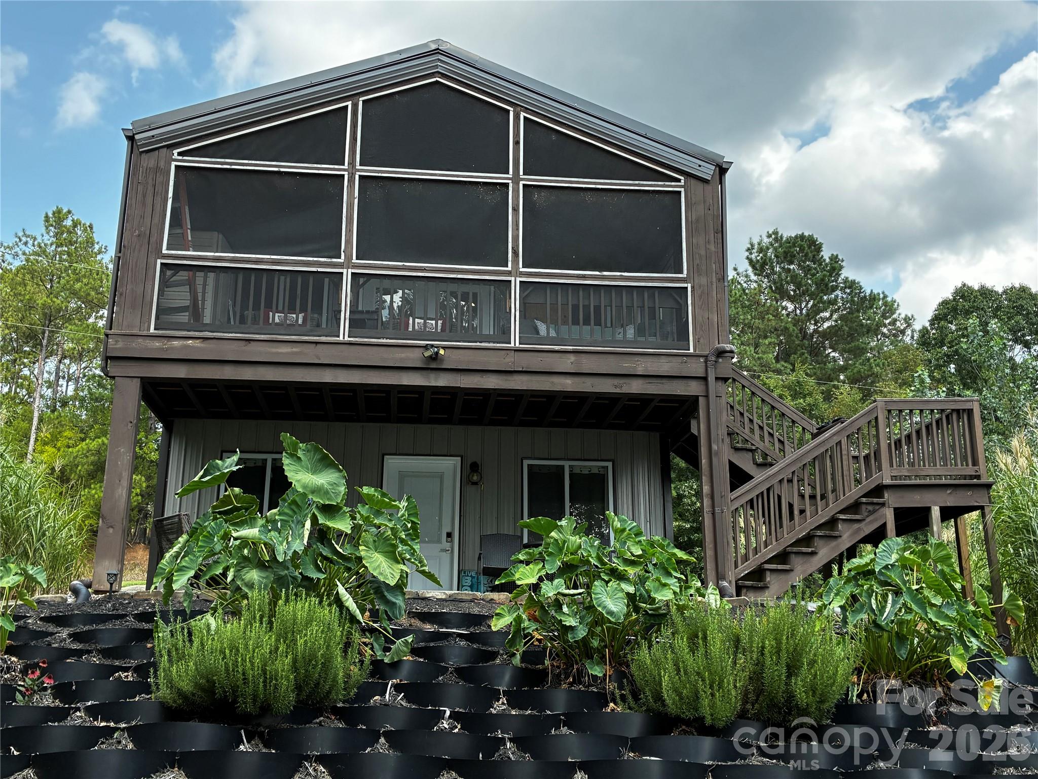 2268 Singleton Creek Road Property Photo 2