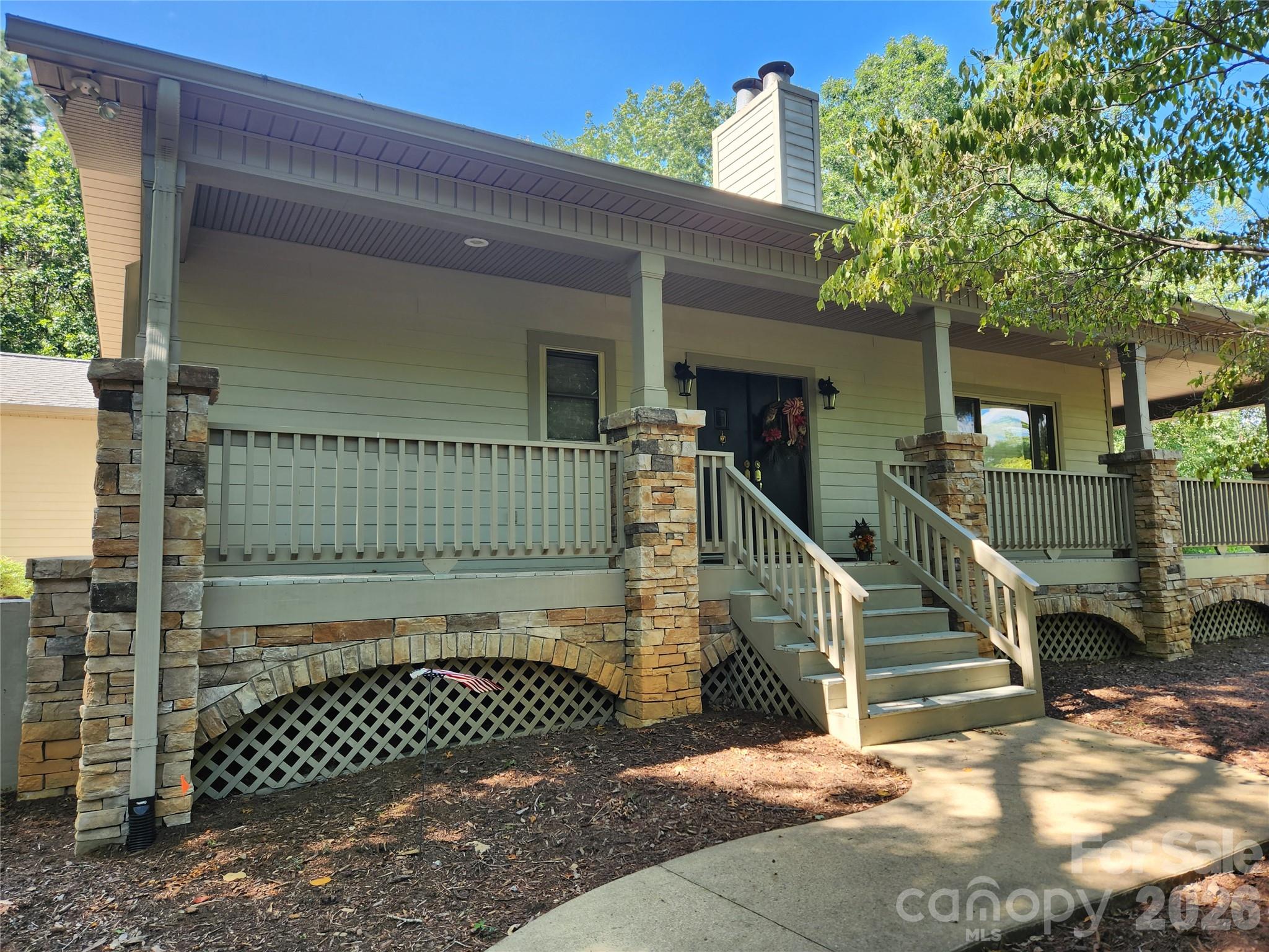 124 Huntington Road Property Photo 1