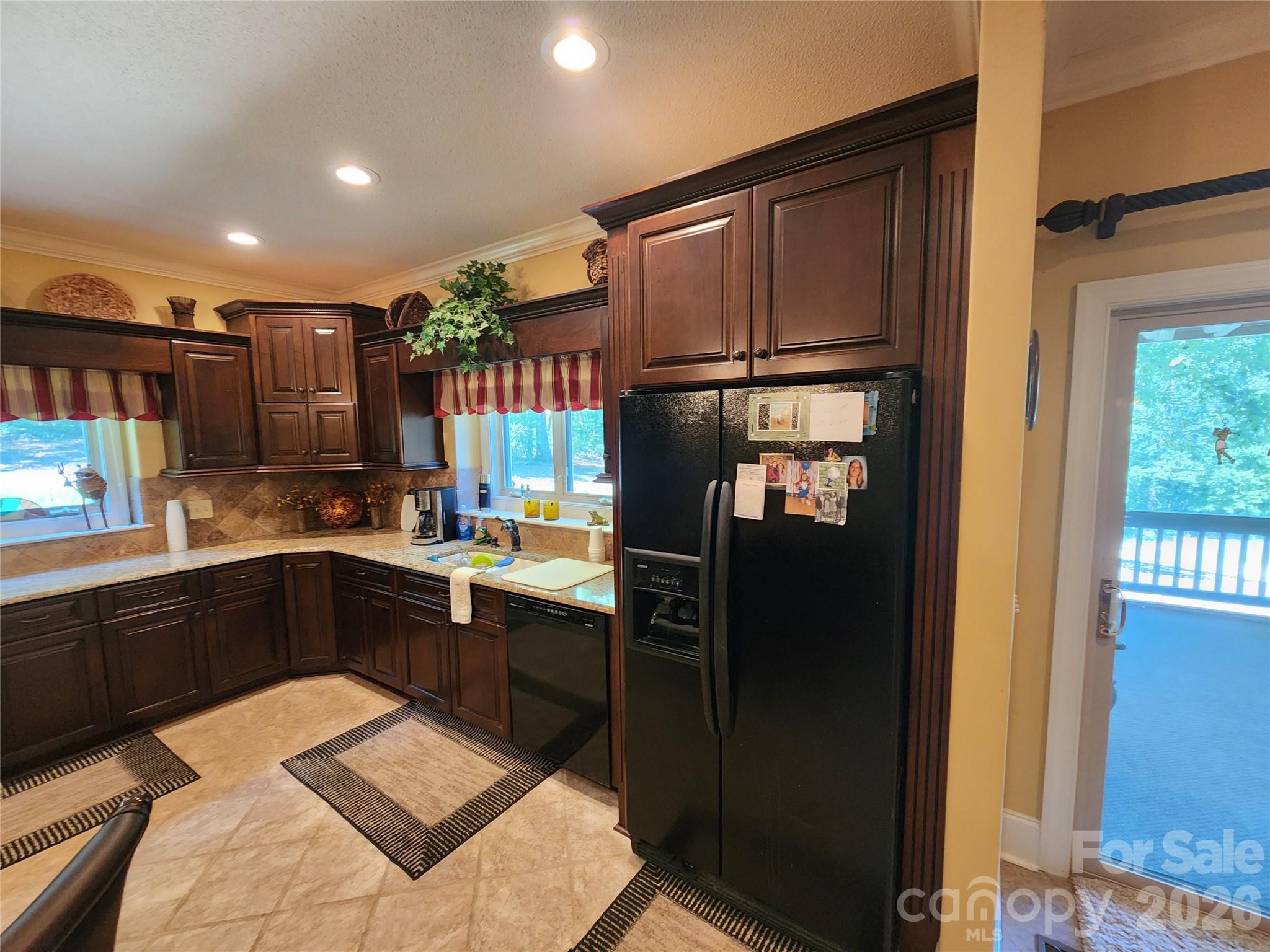 124 Huntington Road Property Photo 9
