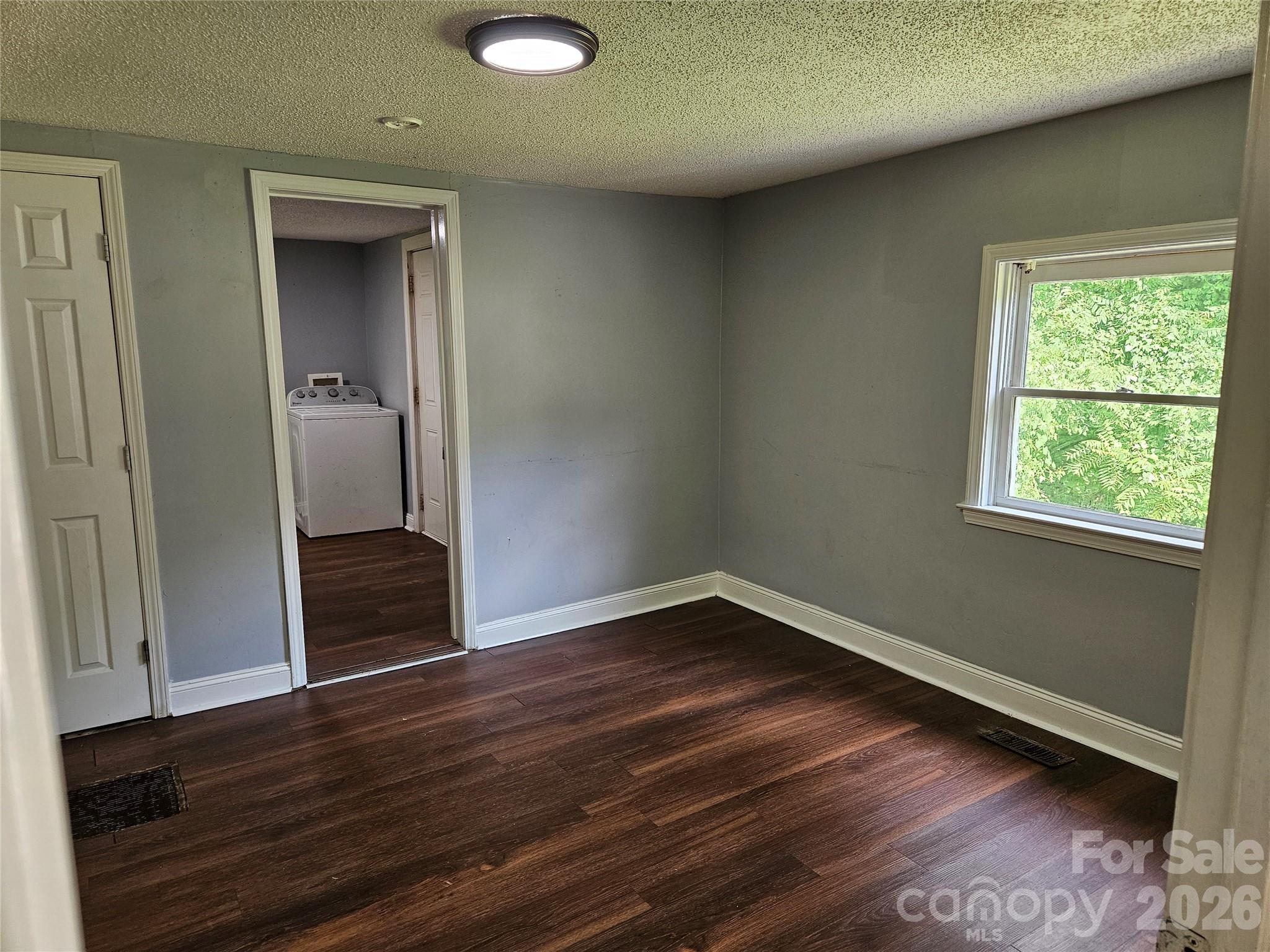 3010 Capitol Drive Property Photo 12