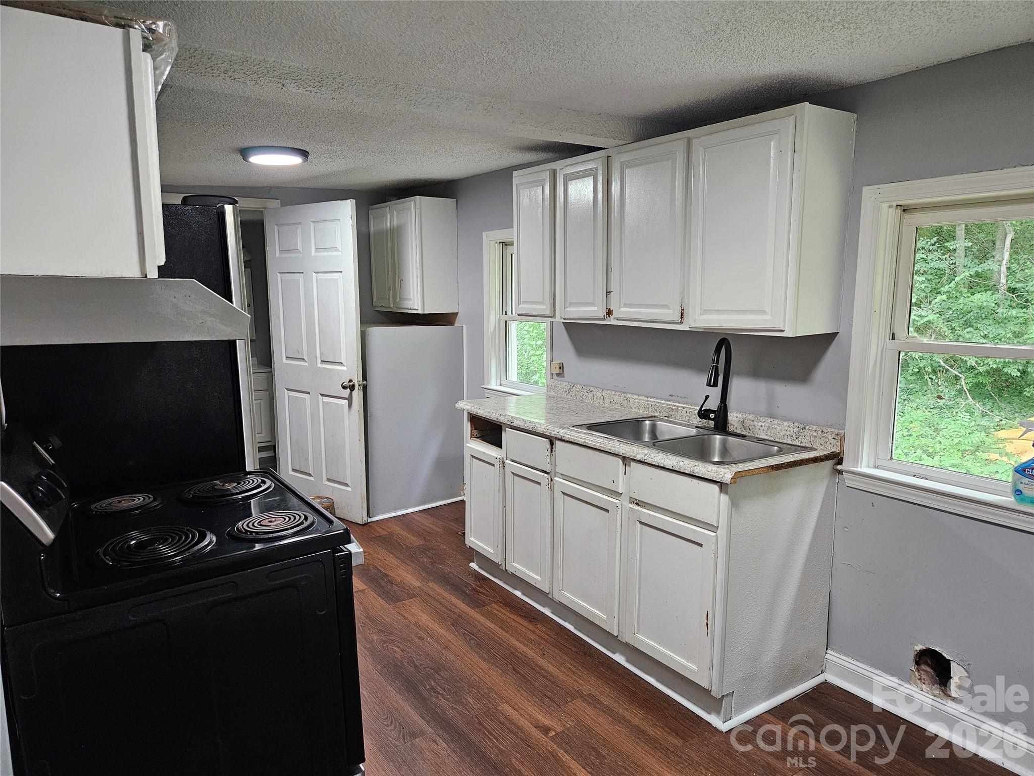 3010 Capitol Drive Property Photo 20