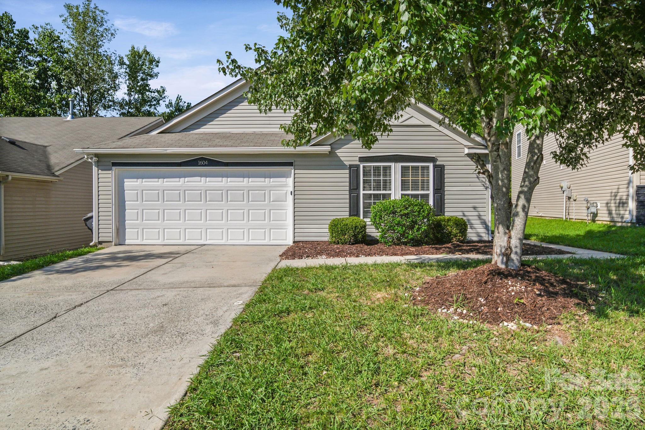 1604 Bray Drive Property Photo 1