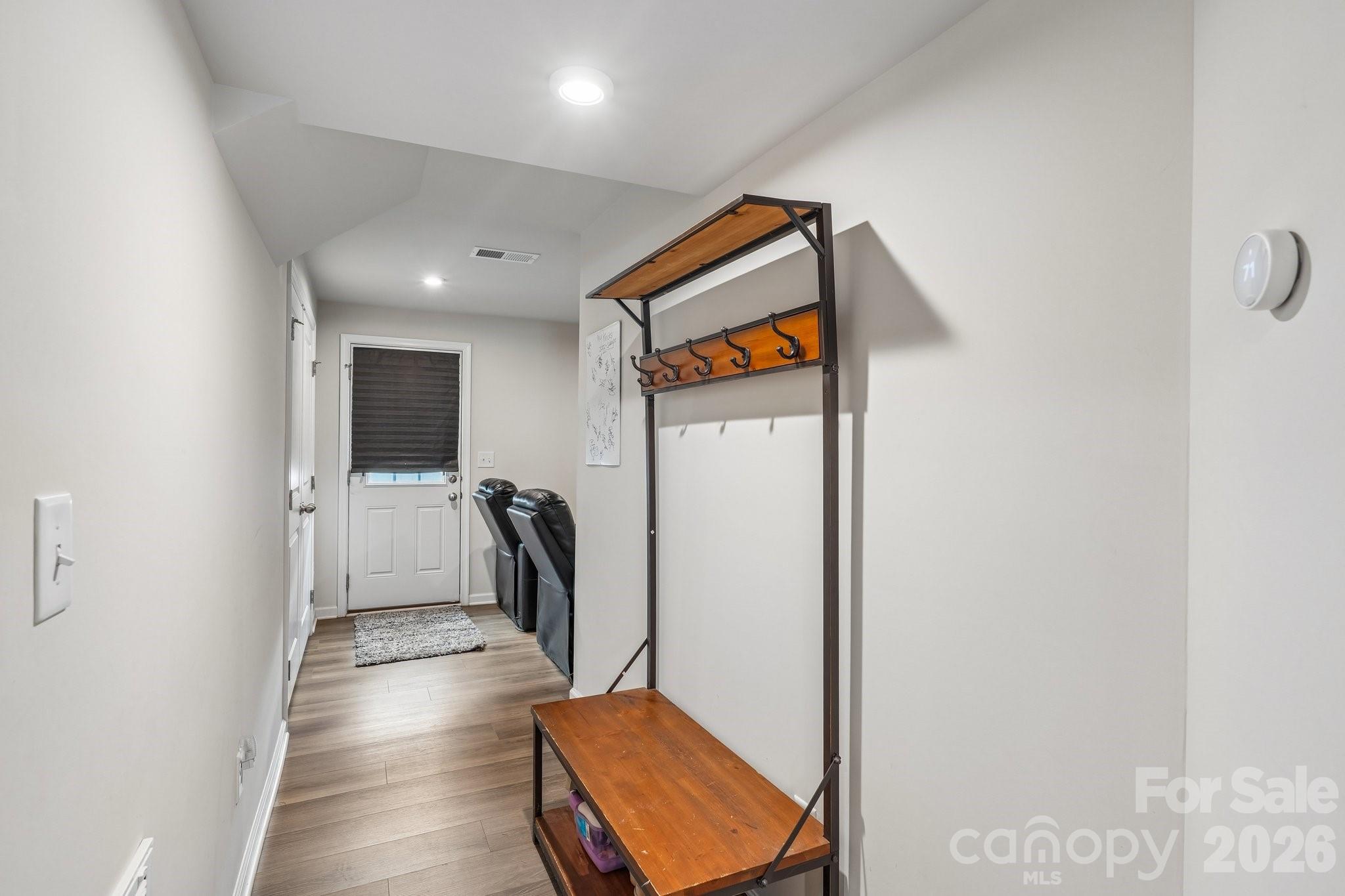 2041 Langer Street Property Photo 5