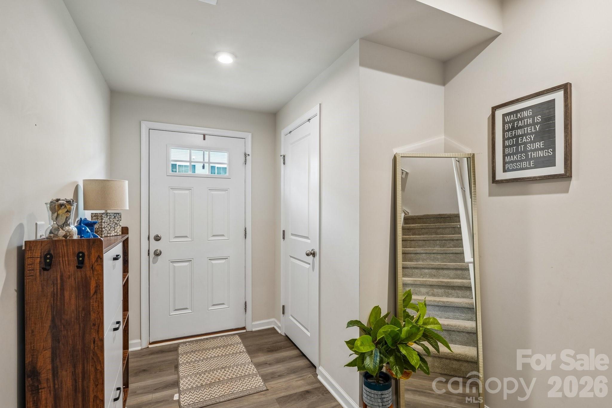 2041 Langer Street Property Photo 6