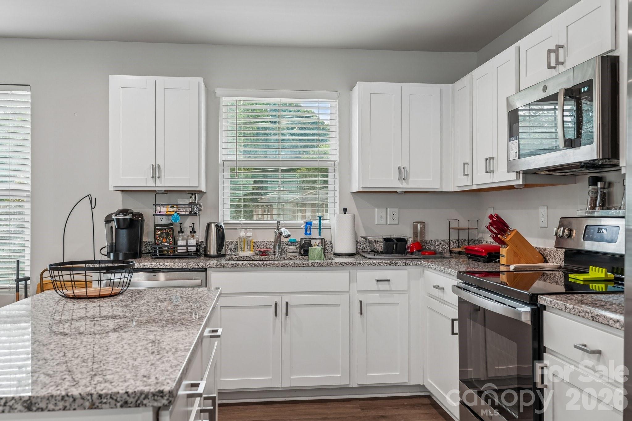 2041 Langer Street Property Photo 10