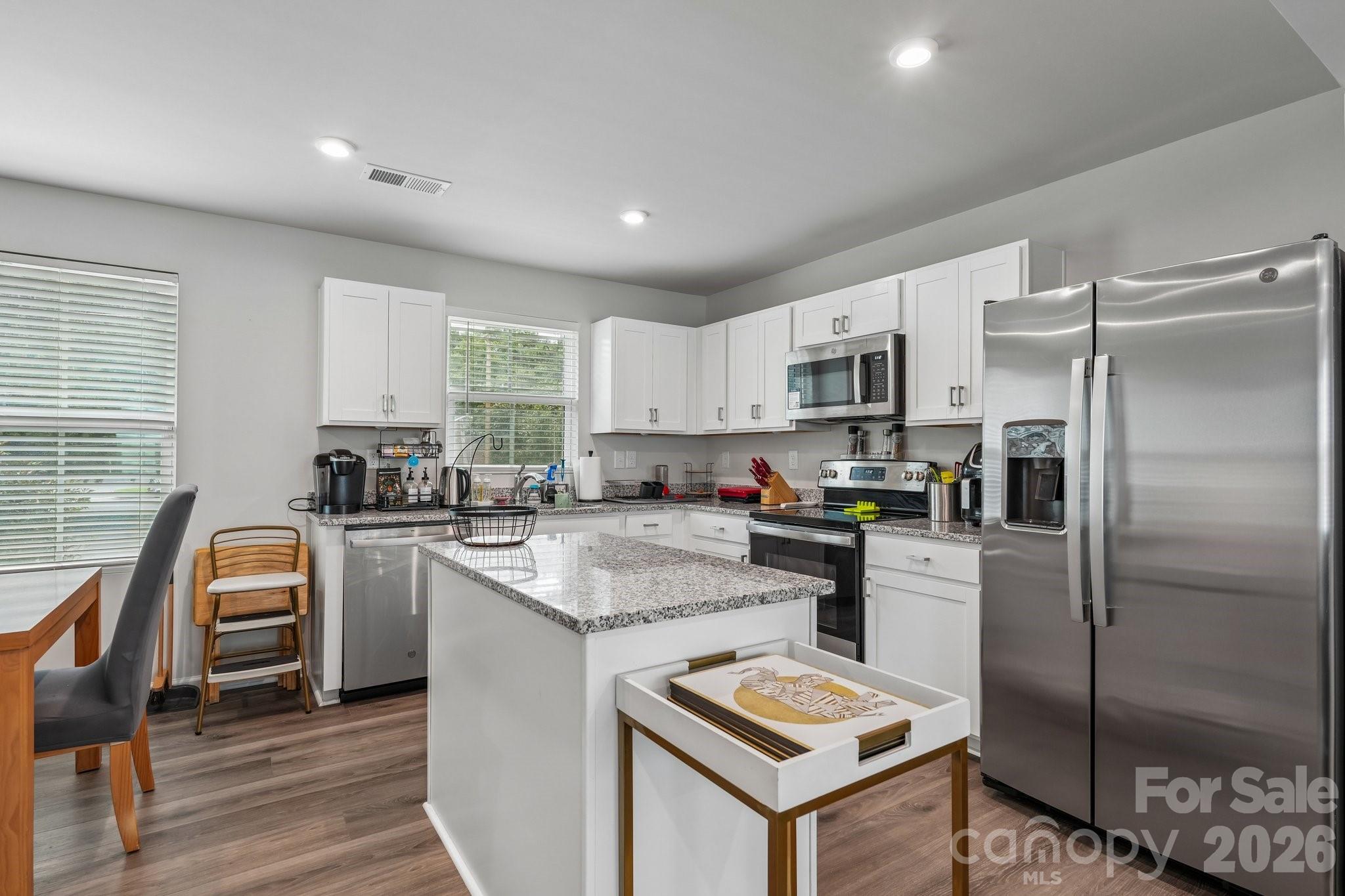 2041 Langer Street Property Photo 11
