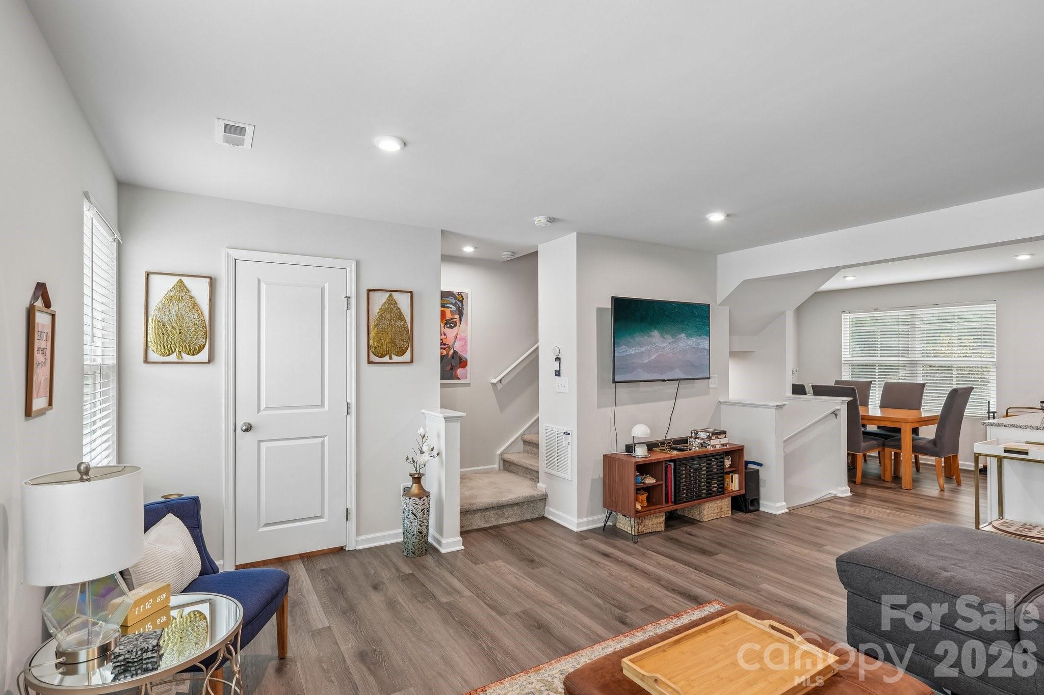 2041 Langer Street Property Photo 16