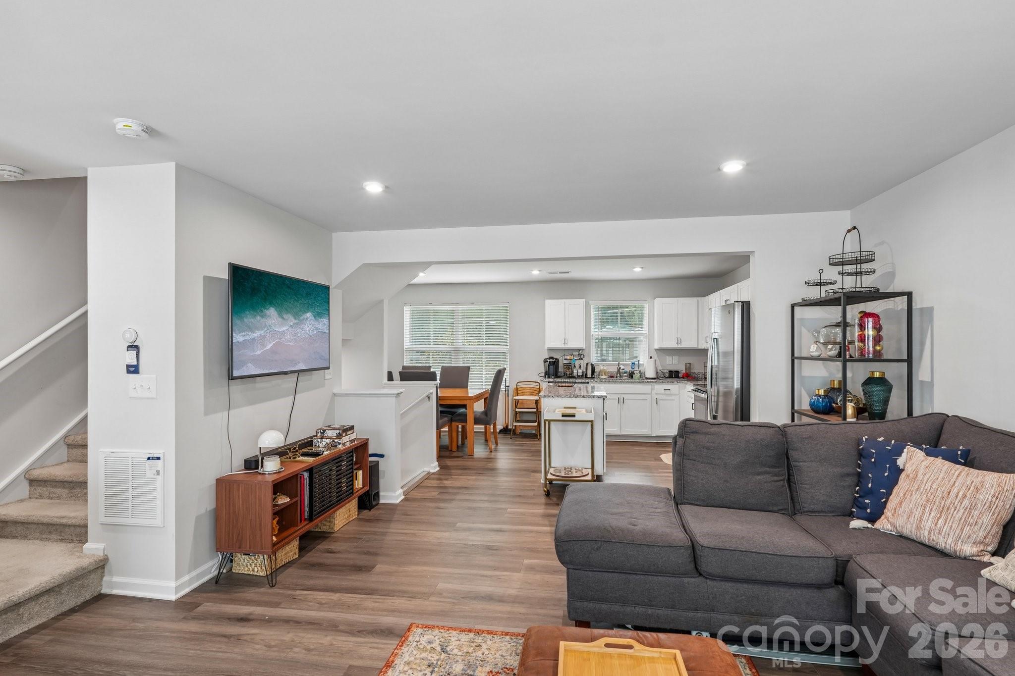 2041 Langer Street Property Photo 17