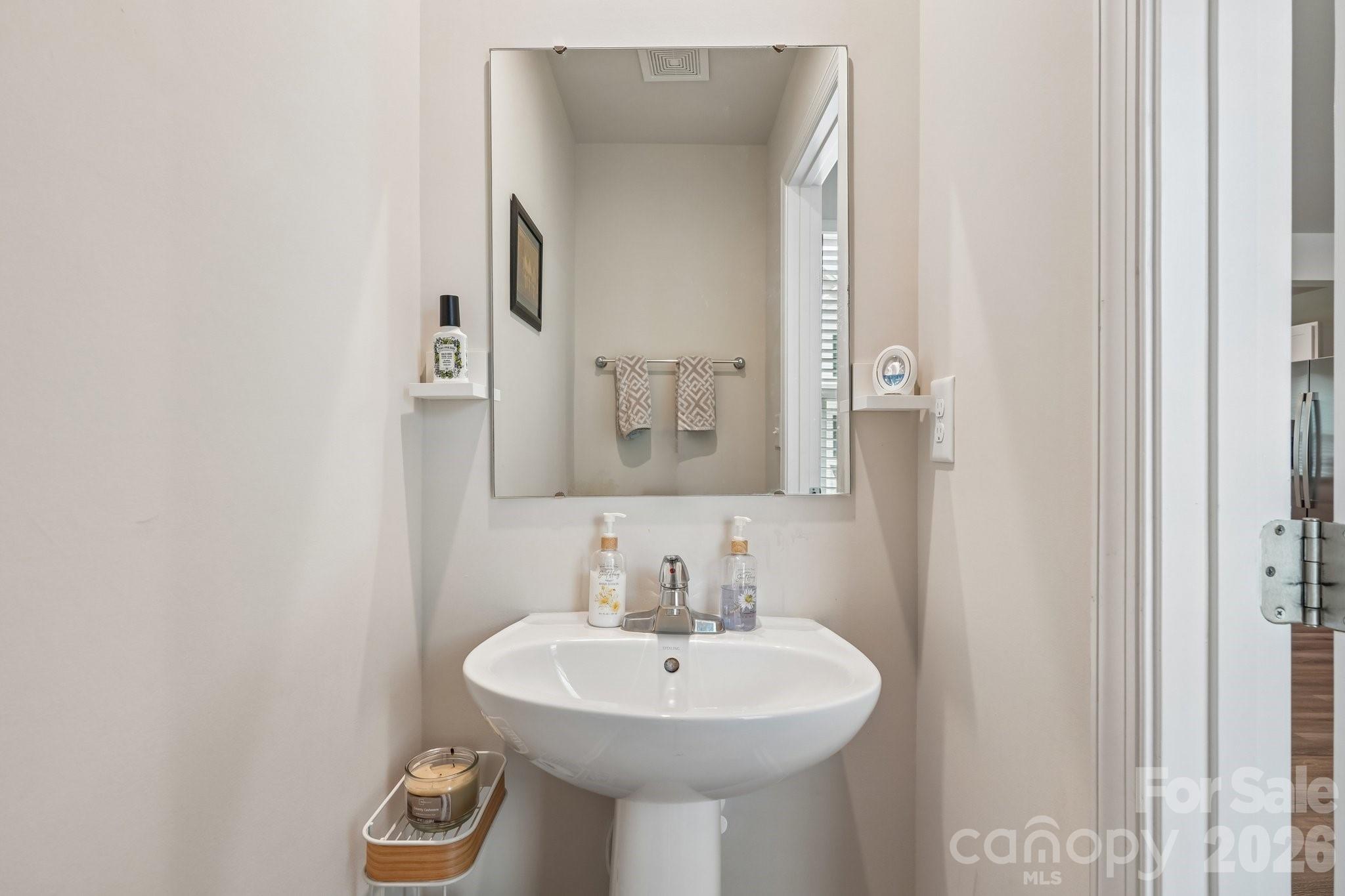 2041 Langer Street Property Photo 20