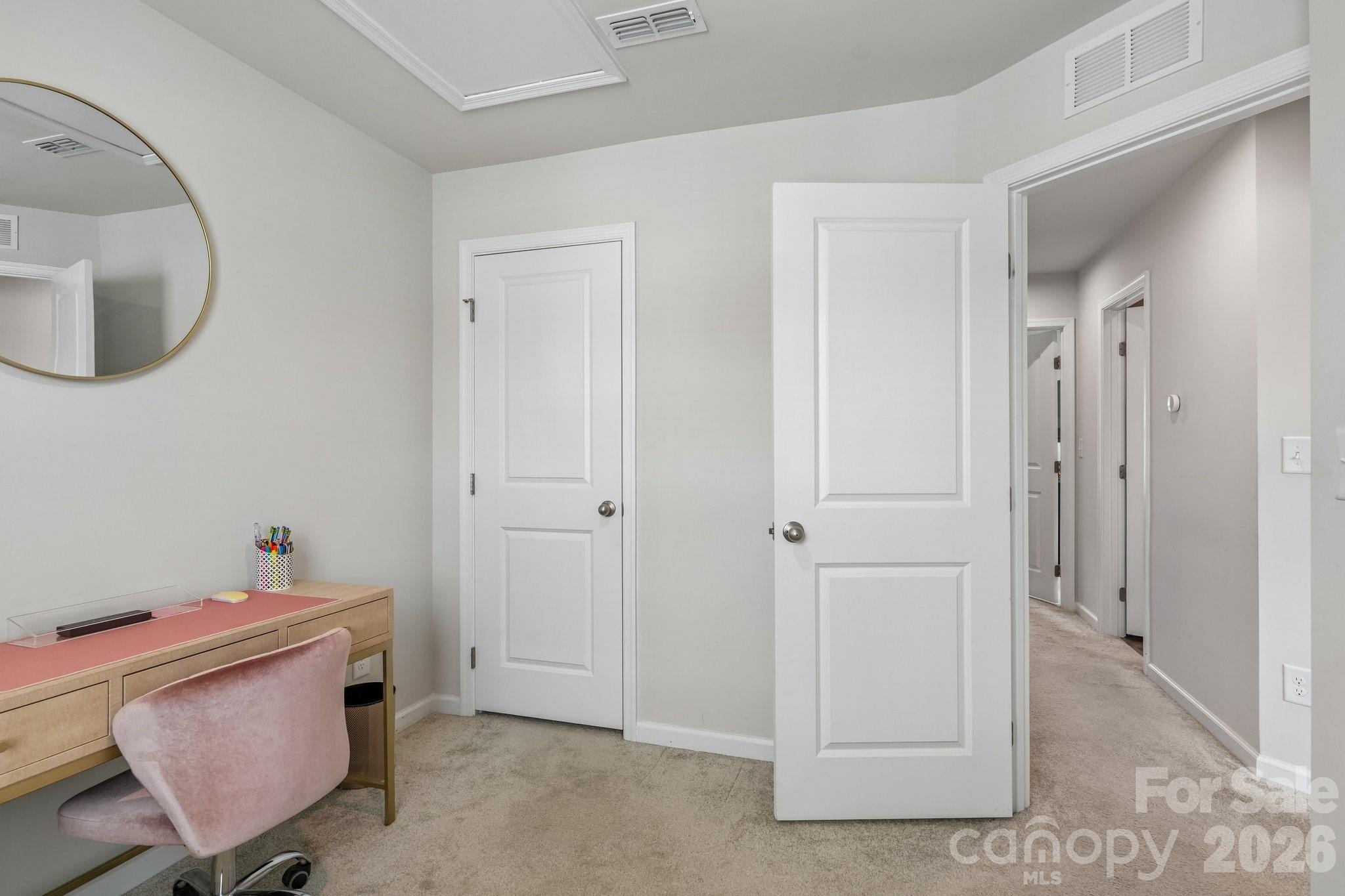 2041 Langer Street Property Photo 28