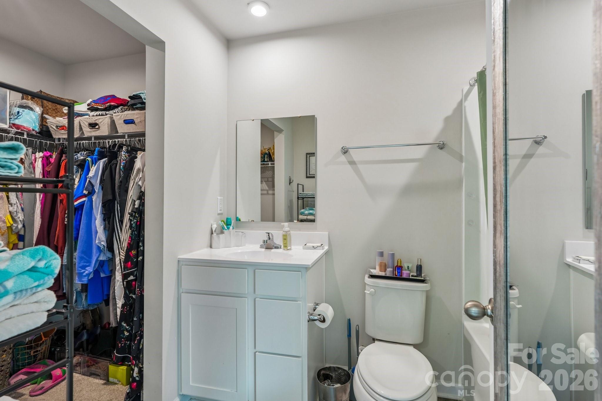 2041 Langer Street Property Photo 38