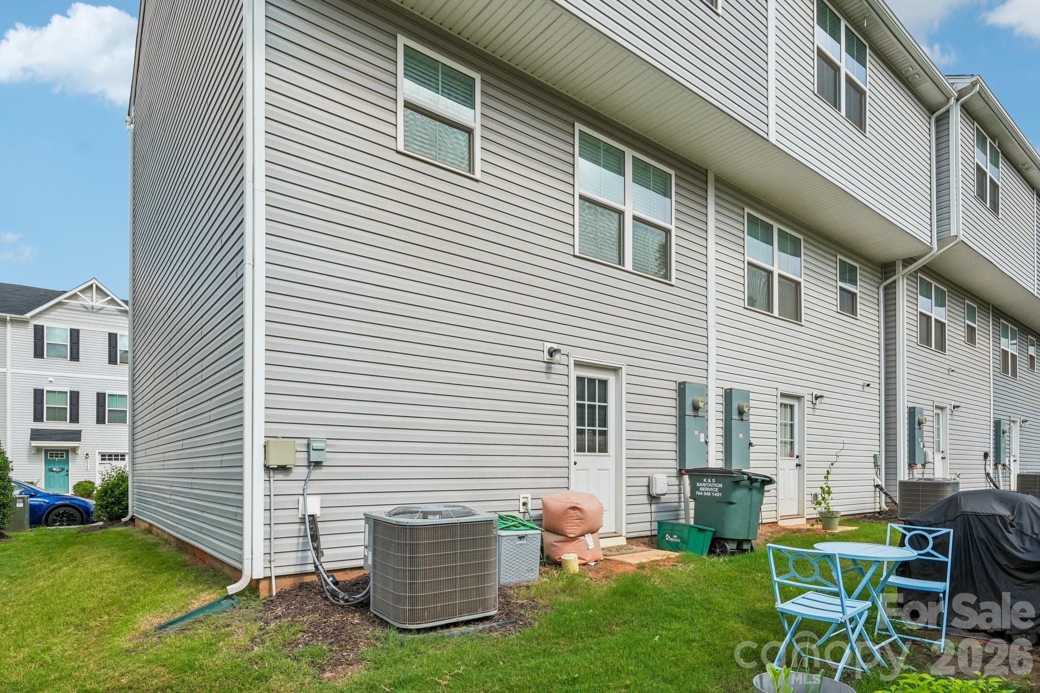 2041 Langer Street Property Photo 39