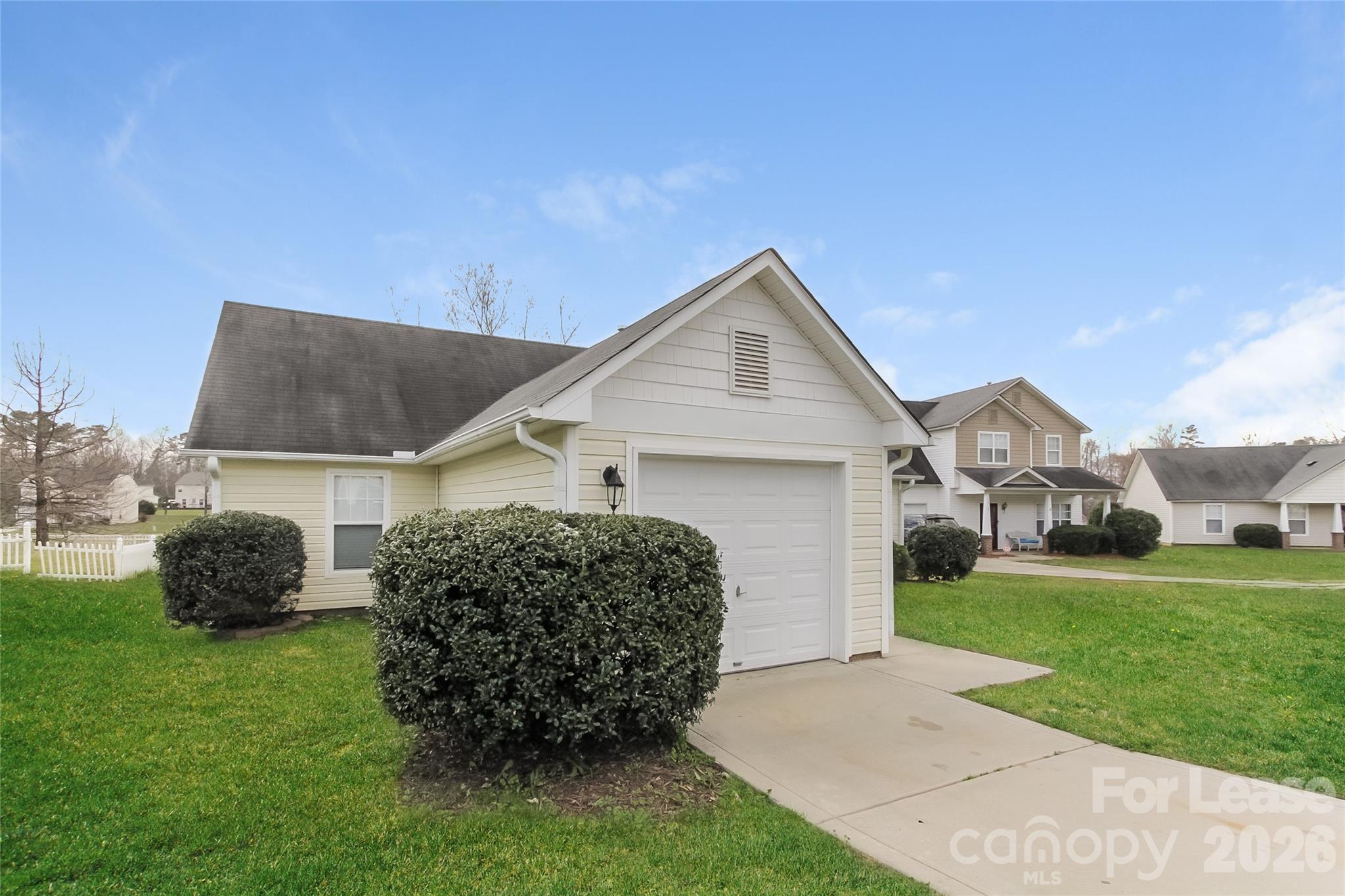 2117 Sebastiani Drive Property Photo 2