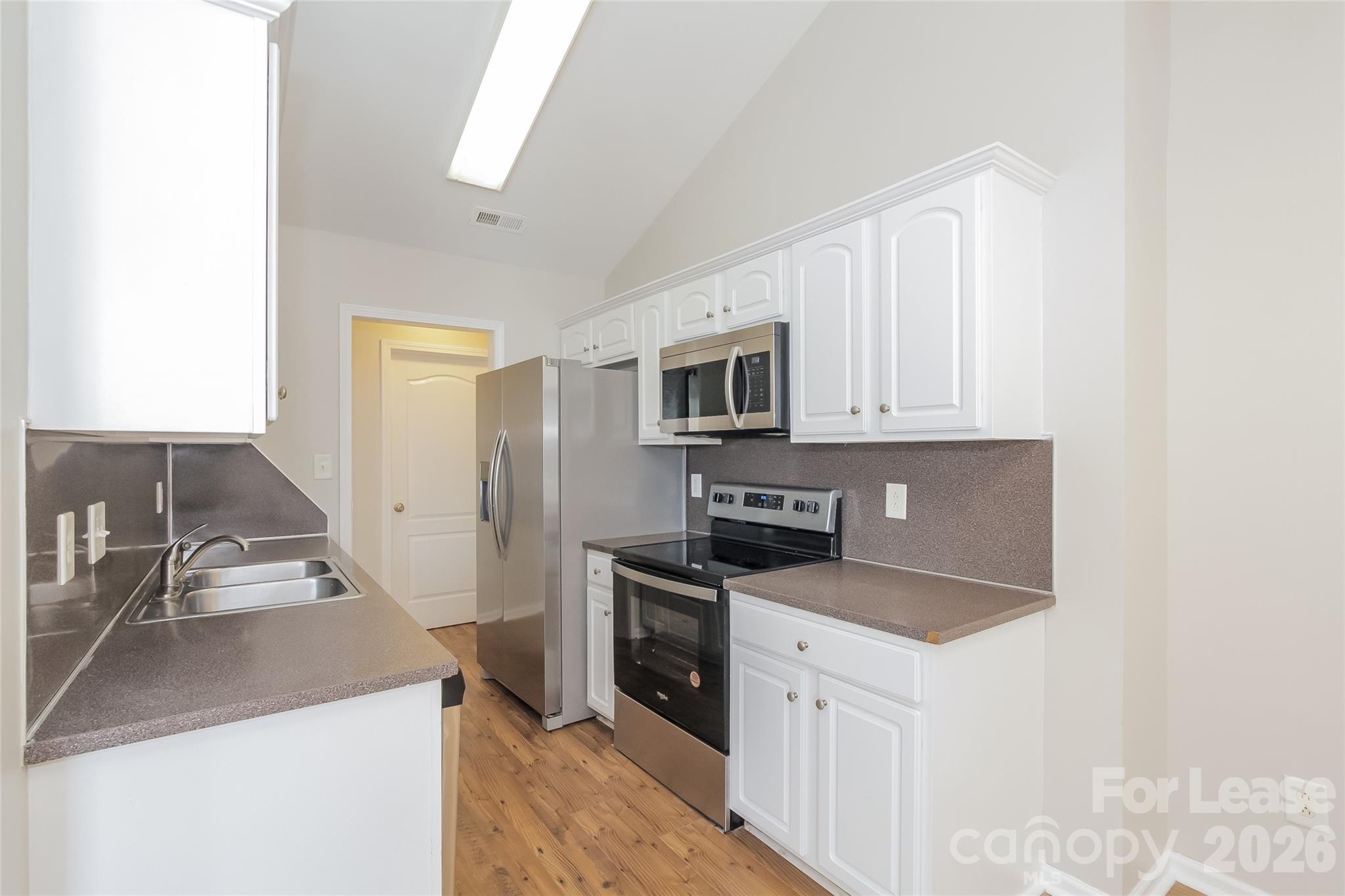 2117 Sebastiani Drive Property Photo 4