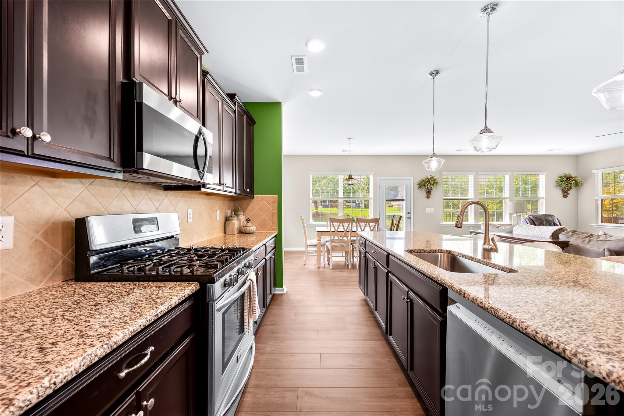 8075 Asher Chase Trail Property Photo 20