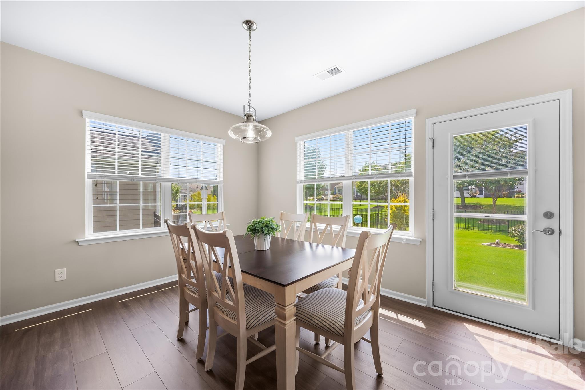 8075 Asher Chase Trail Property Photo 24