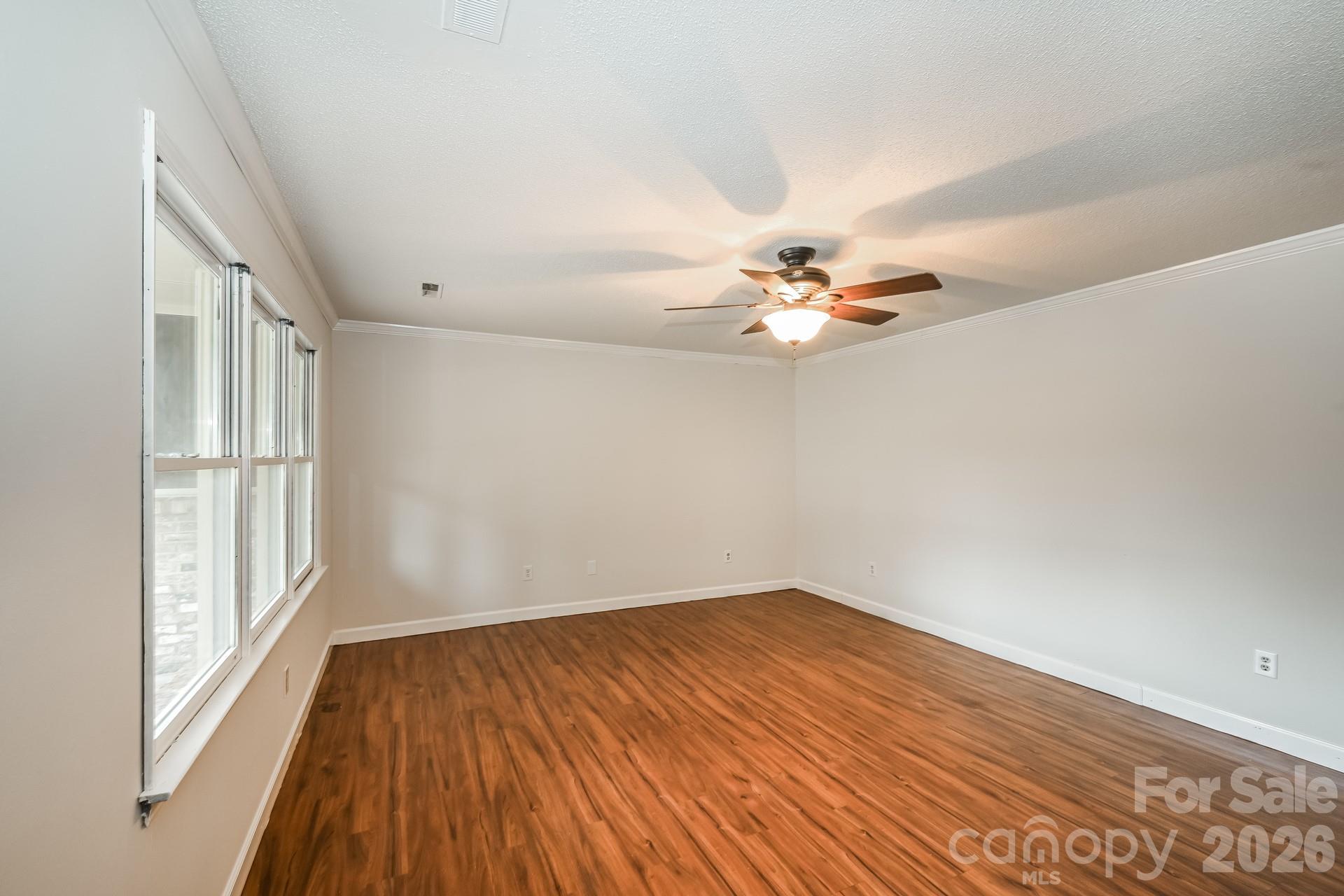 320 Aqua Drive Property Photo 7