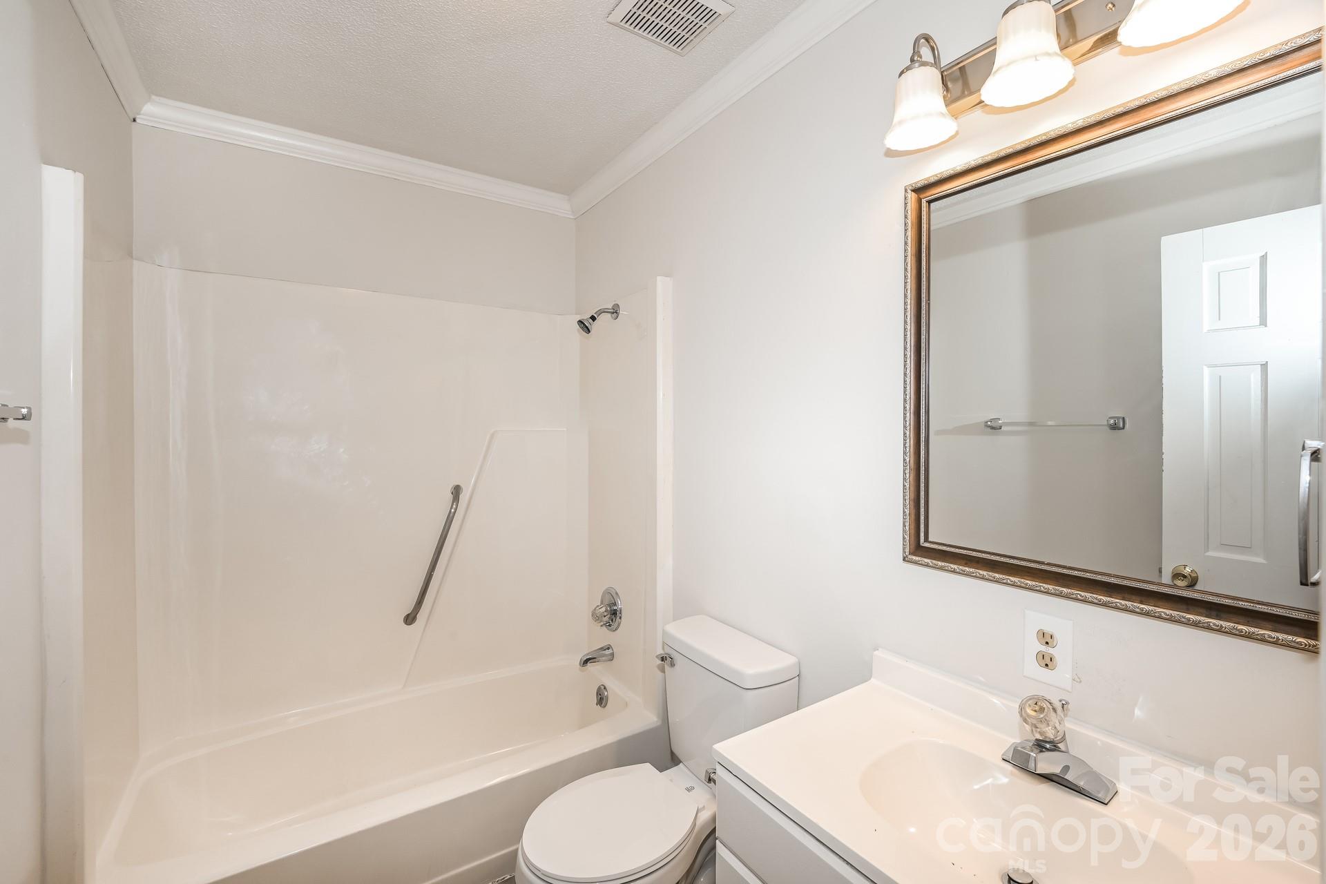 320 Aqua Drive Property Photo 11