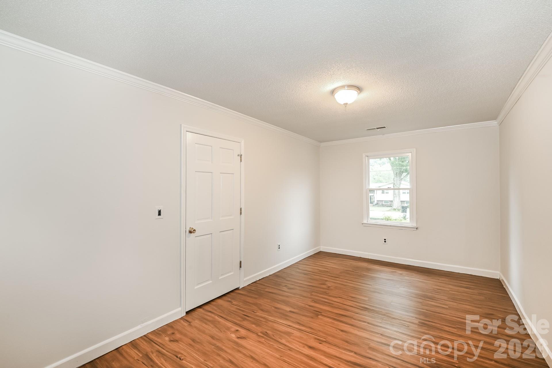 320 Aqua Drive Property Photo 12