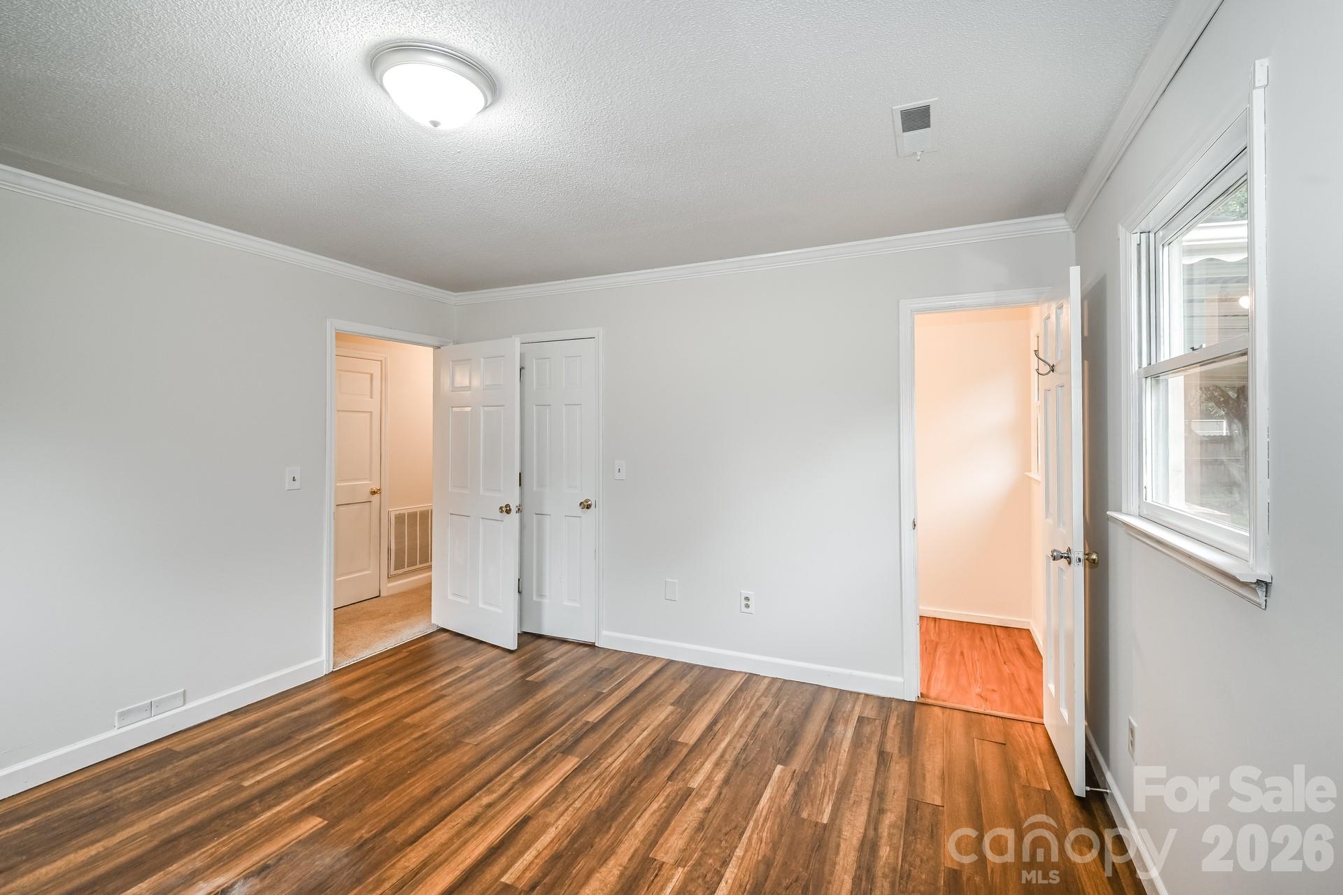 320 Aqua Drive Property Photo 14