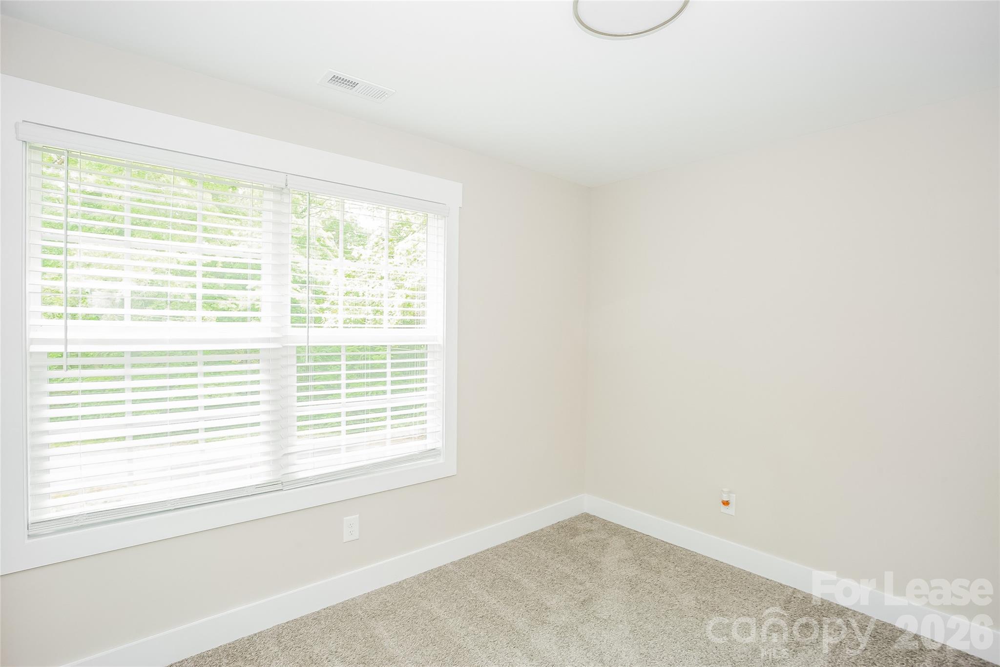 117 Fort Worth Avenue Property Photo 7