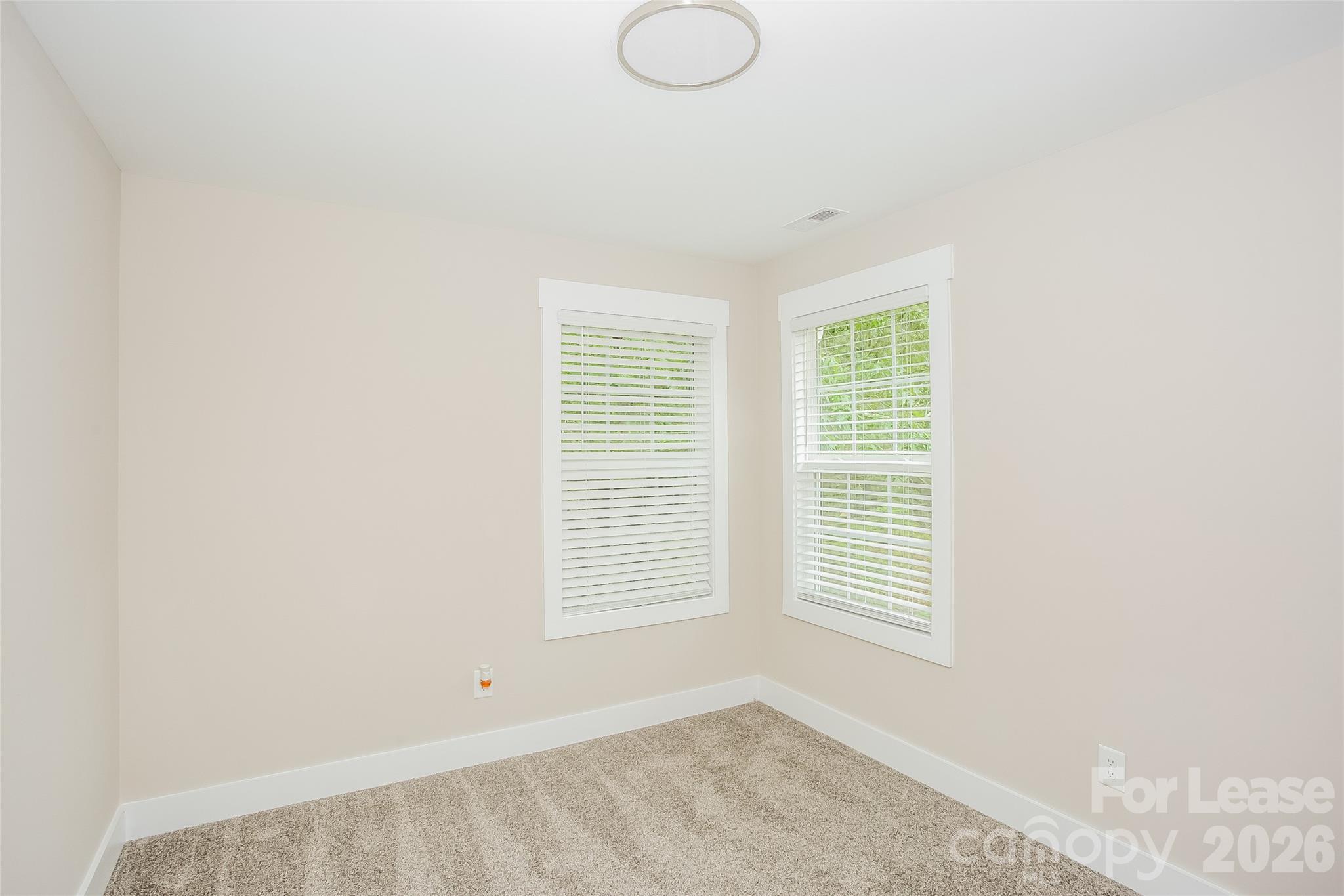 117 Fort Worth Avenue Property Photo 9