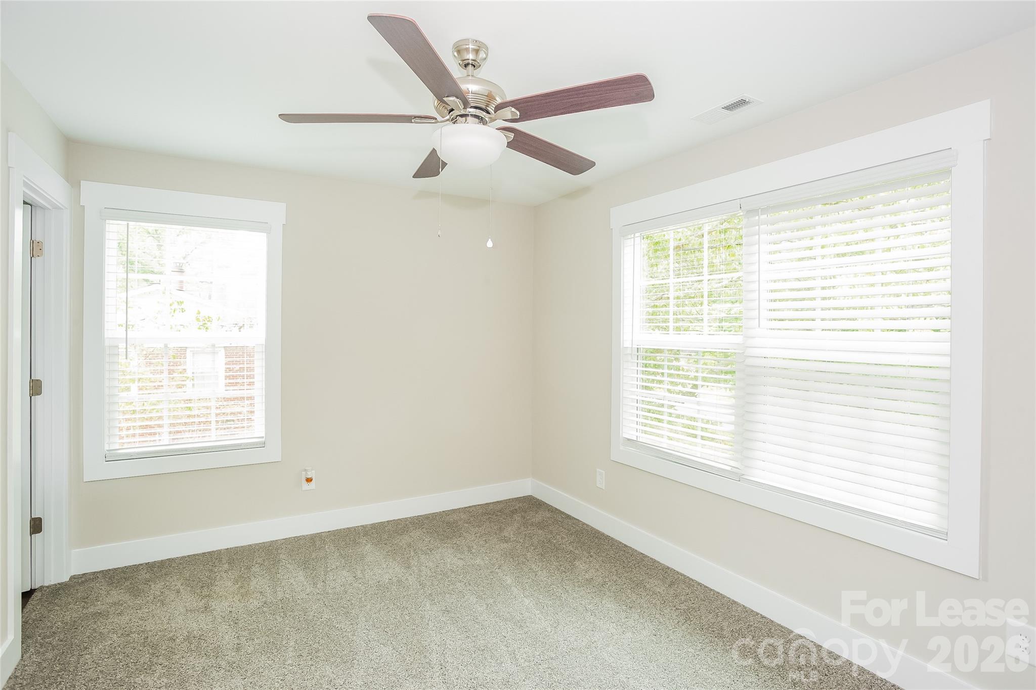 117 Fort Worth Avenue Property Photo 11