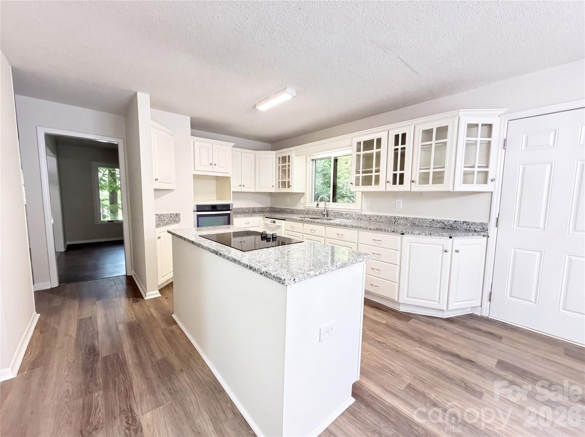 7210 Apple Creek Drive Property Photo 6