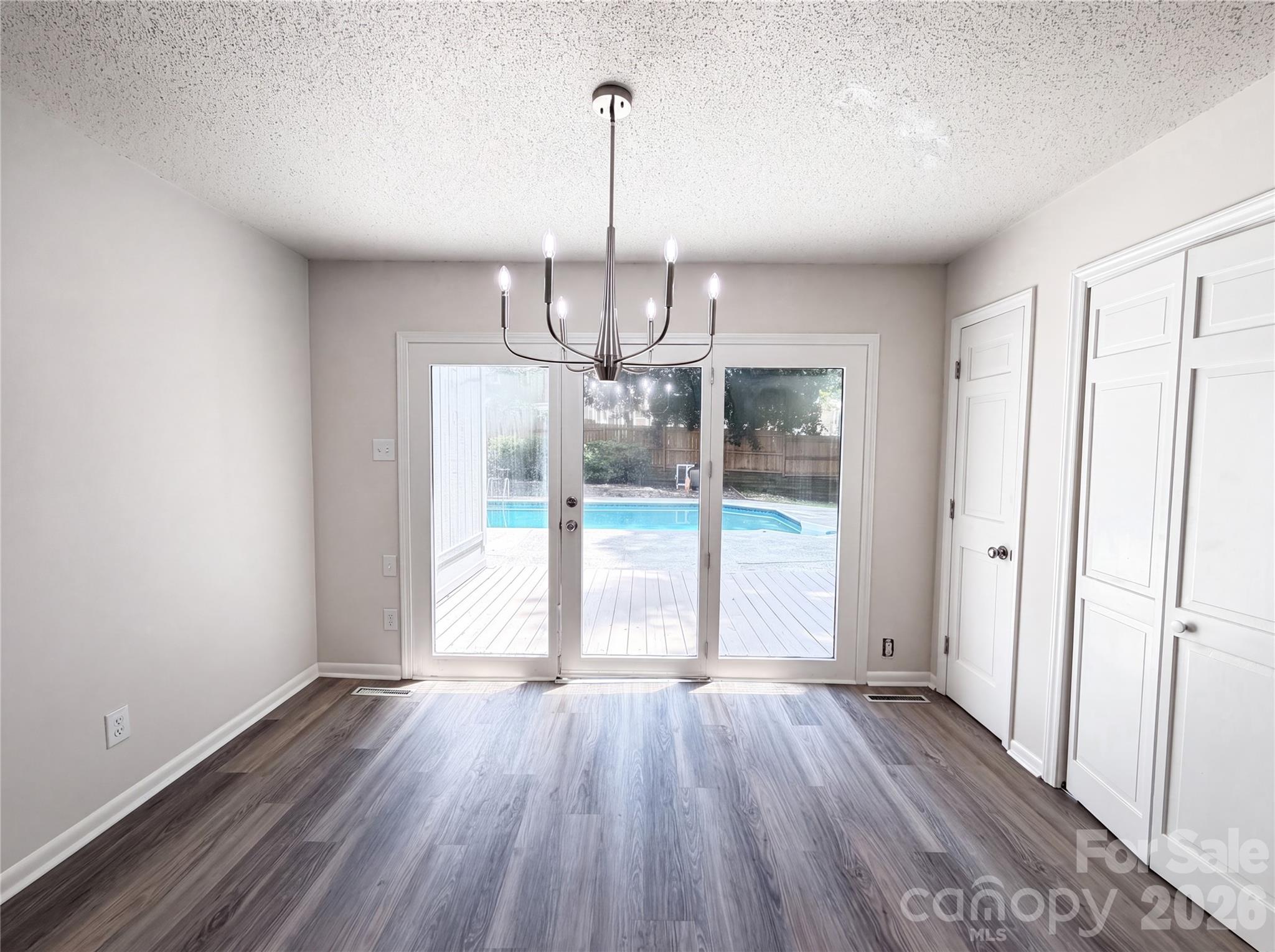 7210 Apple Creek Drive Property Photo 10