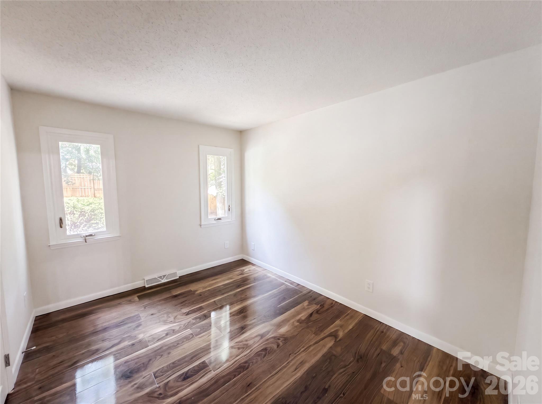 7210 Apple Creek Drive Property Photo 11