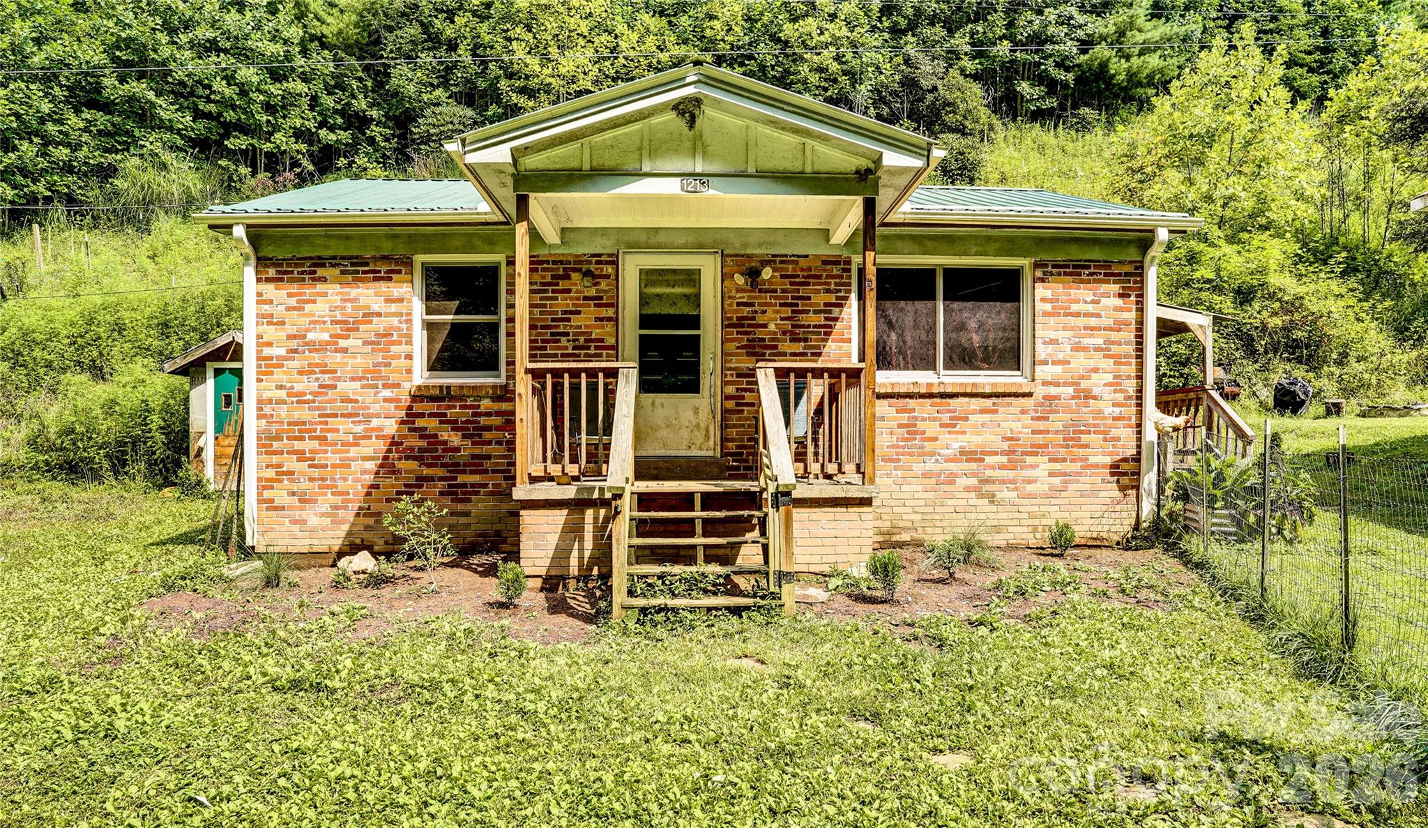1213 Roaring Fork Road Property Photo 1