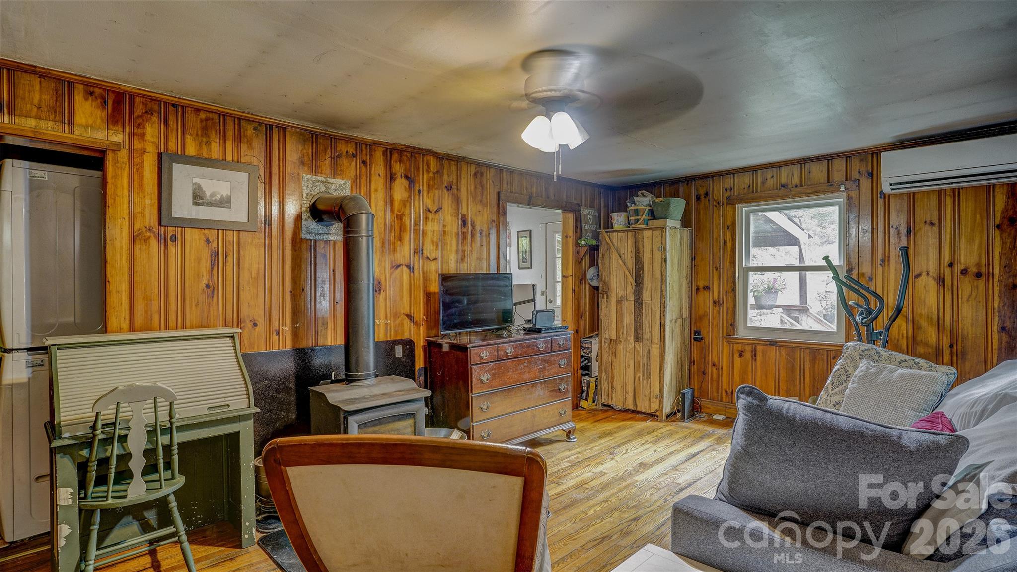 1213 Roaring Fork Road Property Photo 2