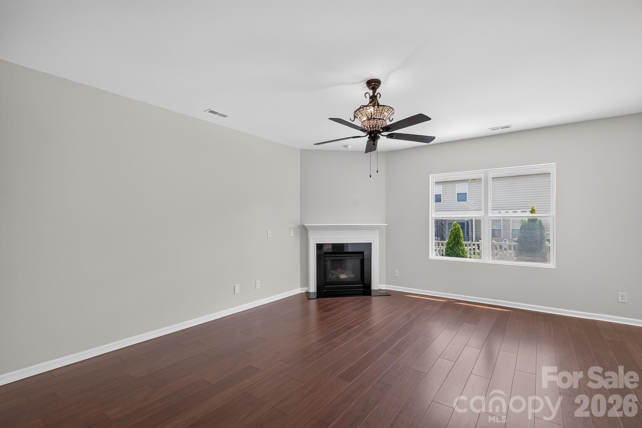 4006 Farm Pond Road Property Photo 4