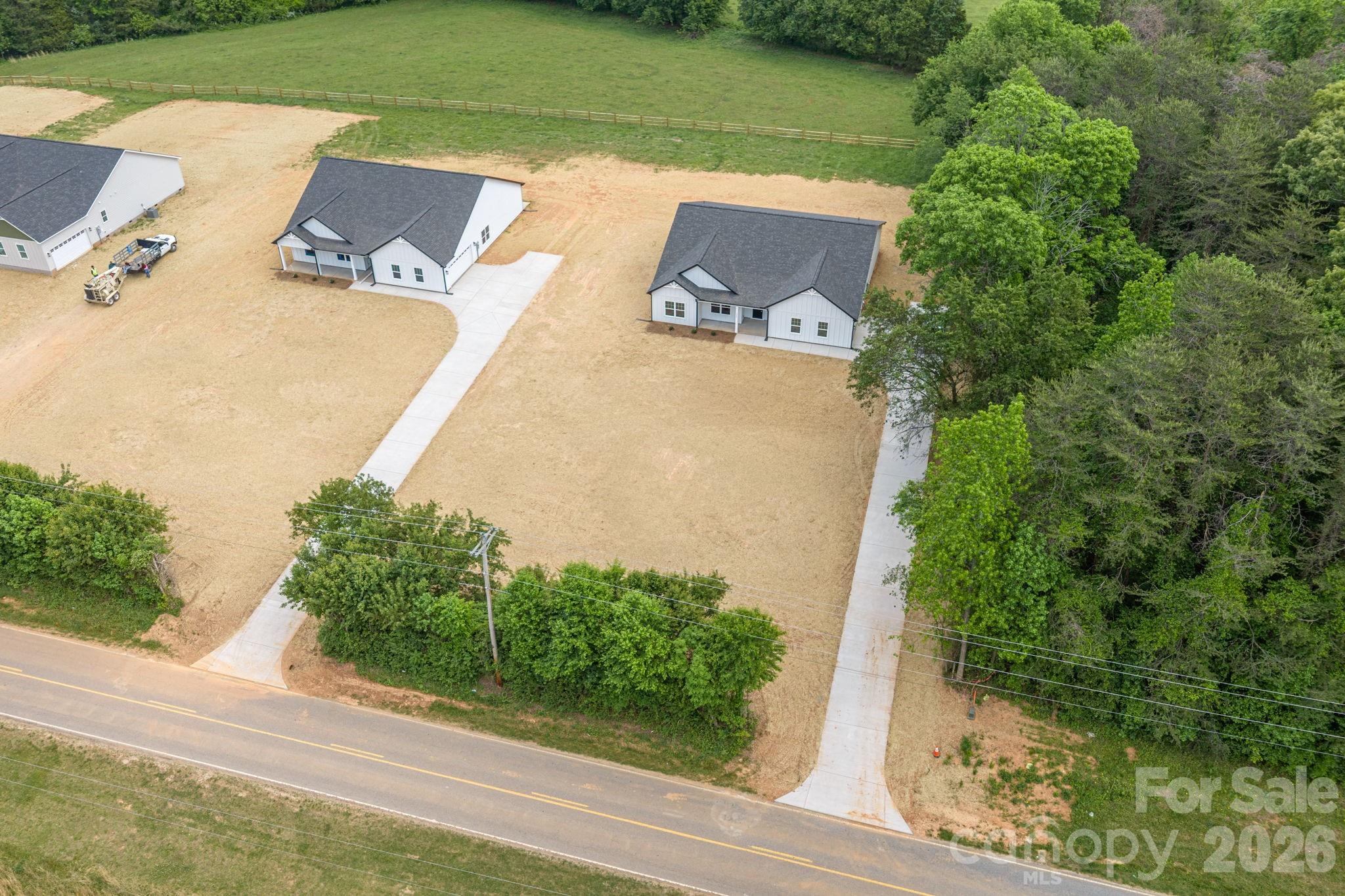 1355 Zeb Haynes Road Property Photo 4