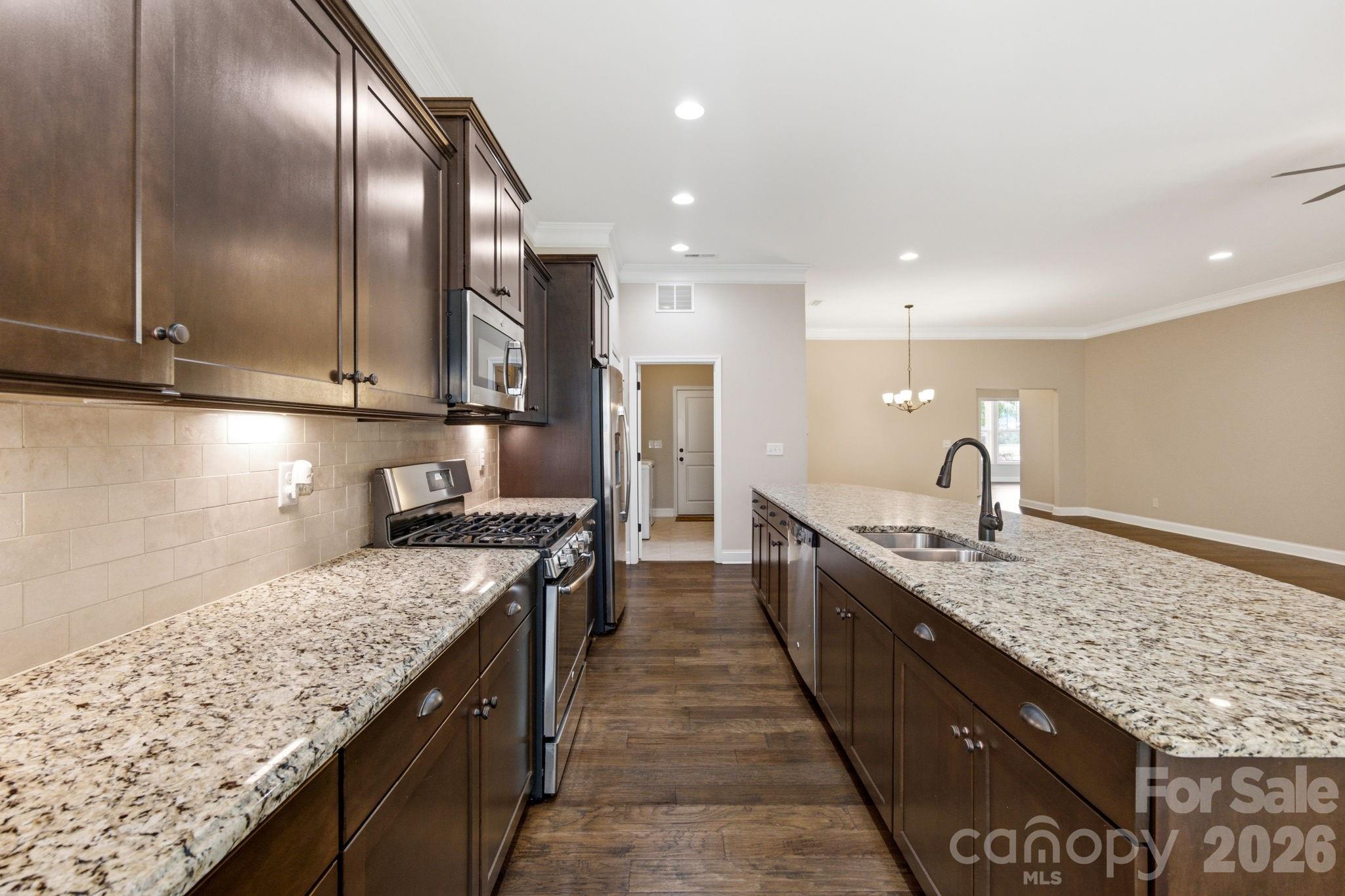 229 Hunters Hill Drive Property Photo 23