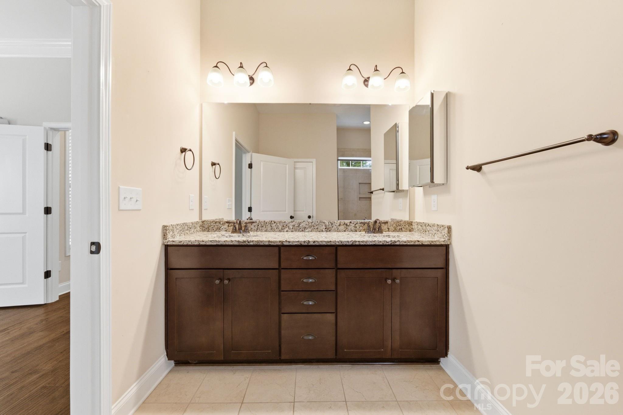 229 Hunters Hill Drive Property Photo 35