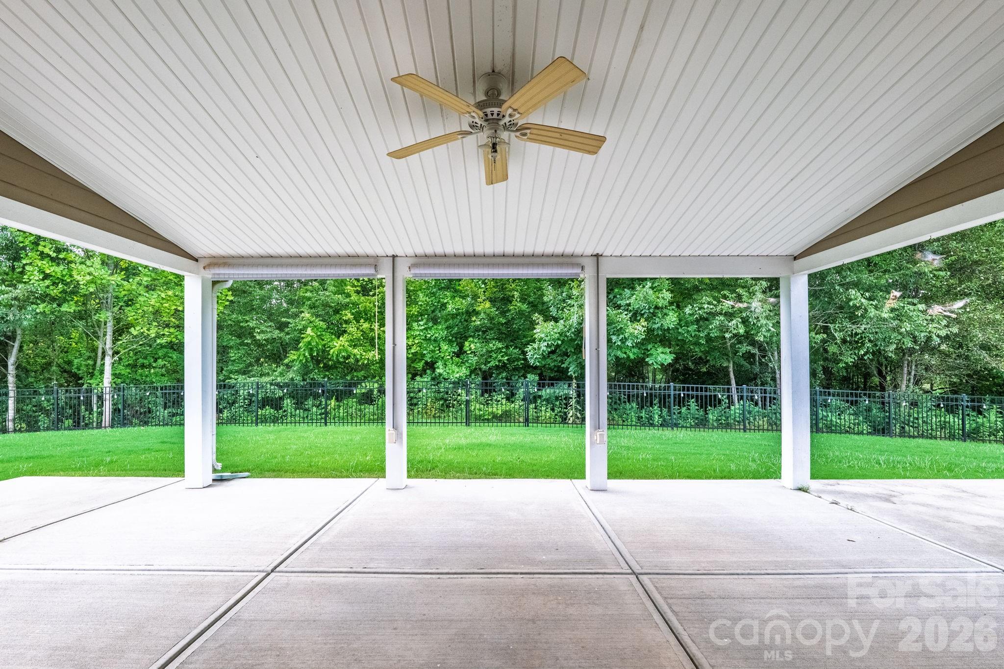 229 Hunters Hill Drive Property Photo 38
