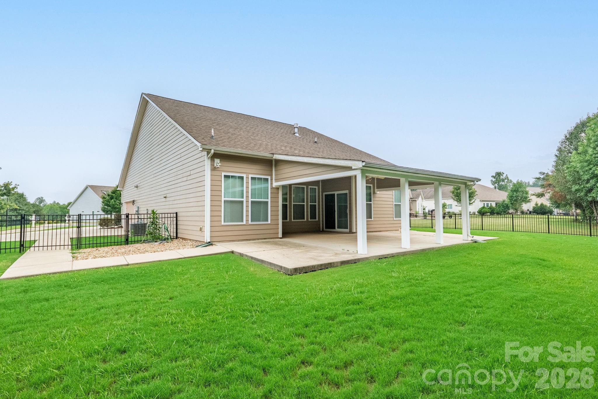 229 Hunters Hill Drive Property Photo 39