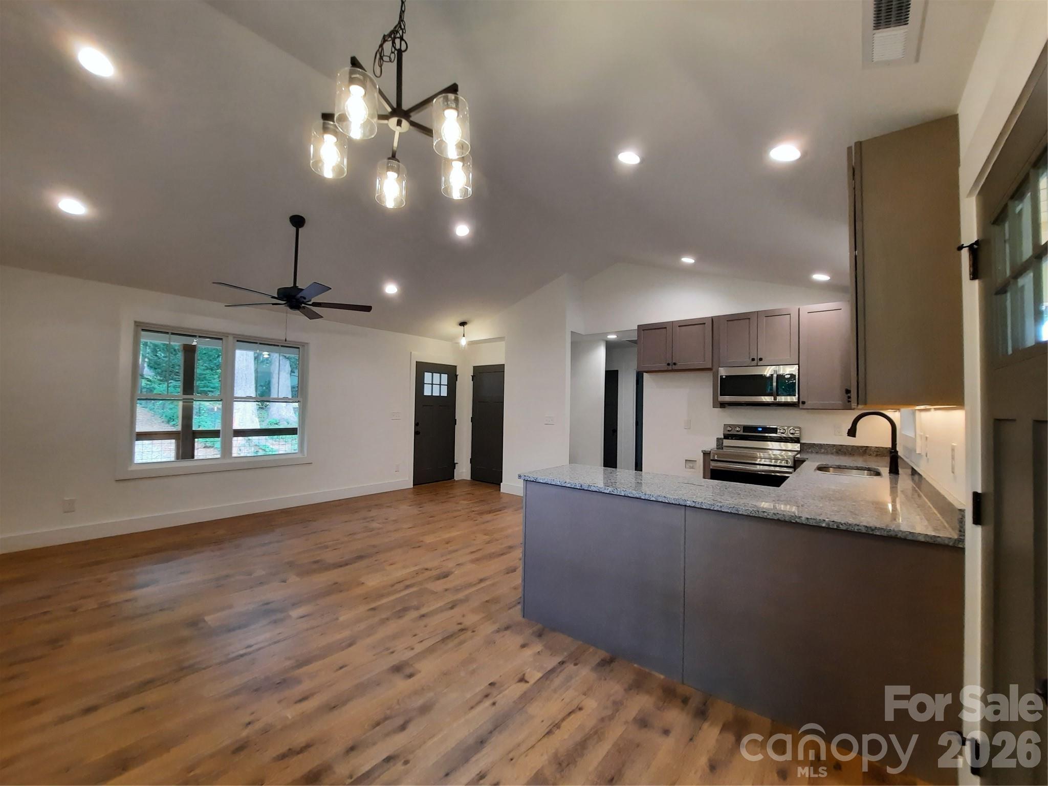12 Overbrook Place Property Photo 3