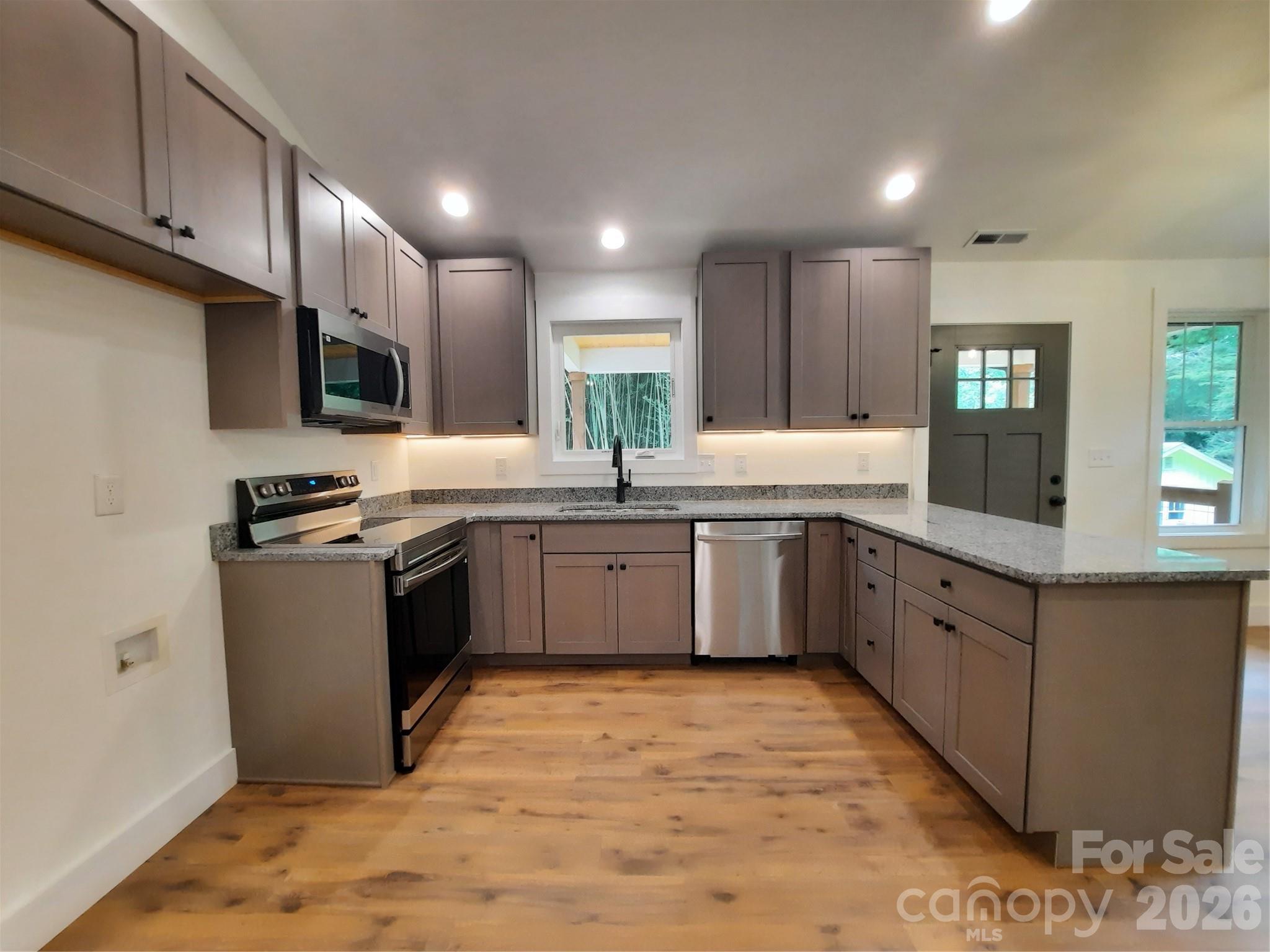12 Overbrook Place Property Photo 7