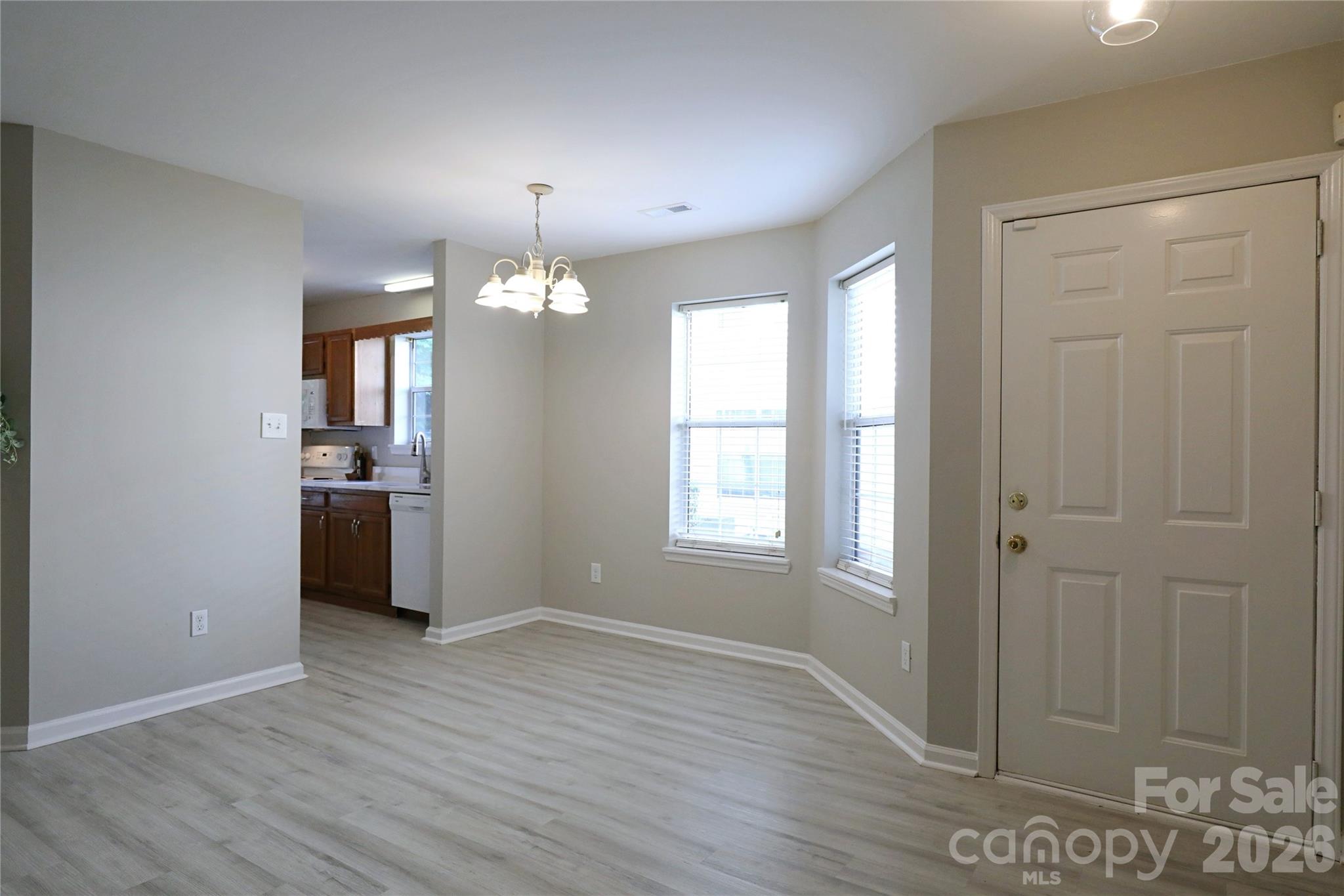 5909 Amity Springs Drive Property Photo 5