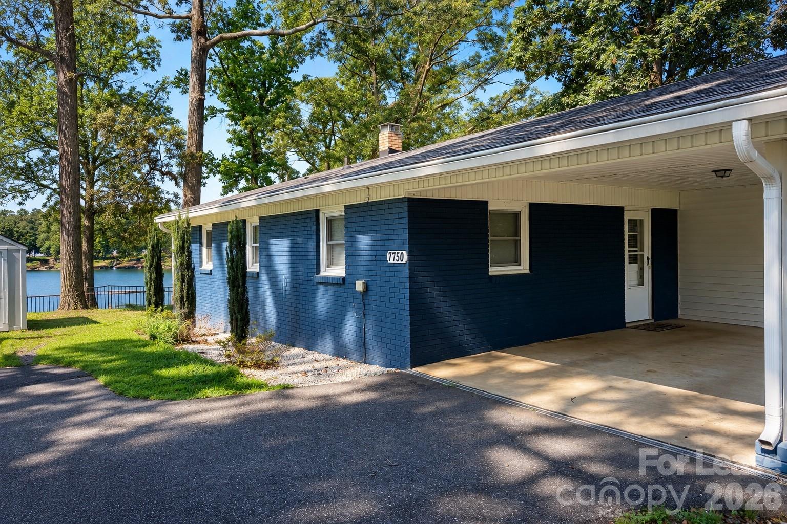 7750 Anglers Way Property Photo 4