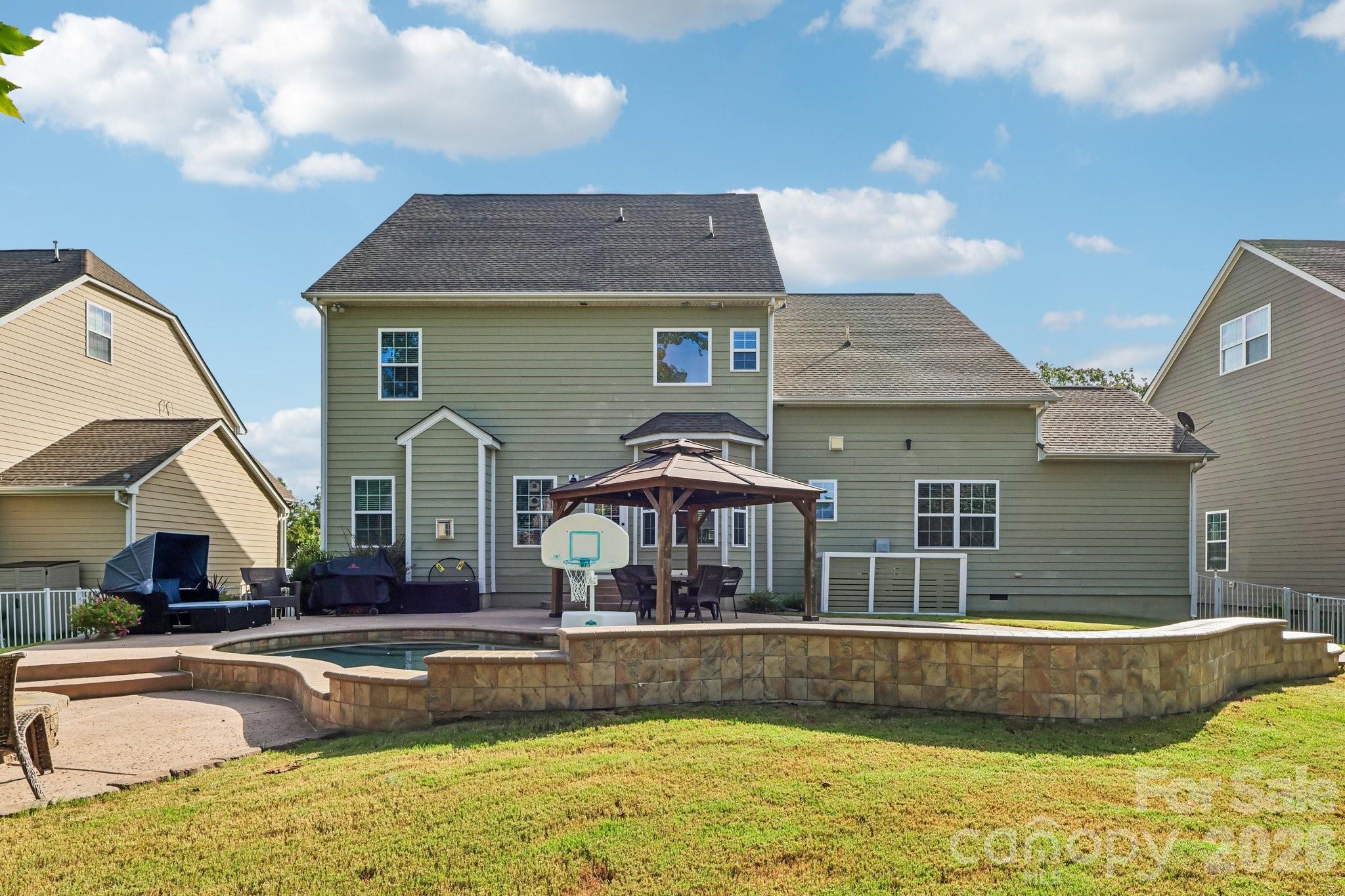 3812 Litchfield Drive Property Photo 4